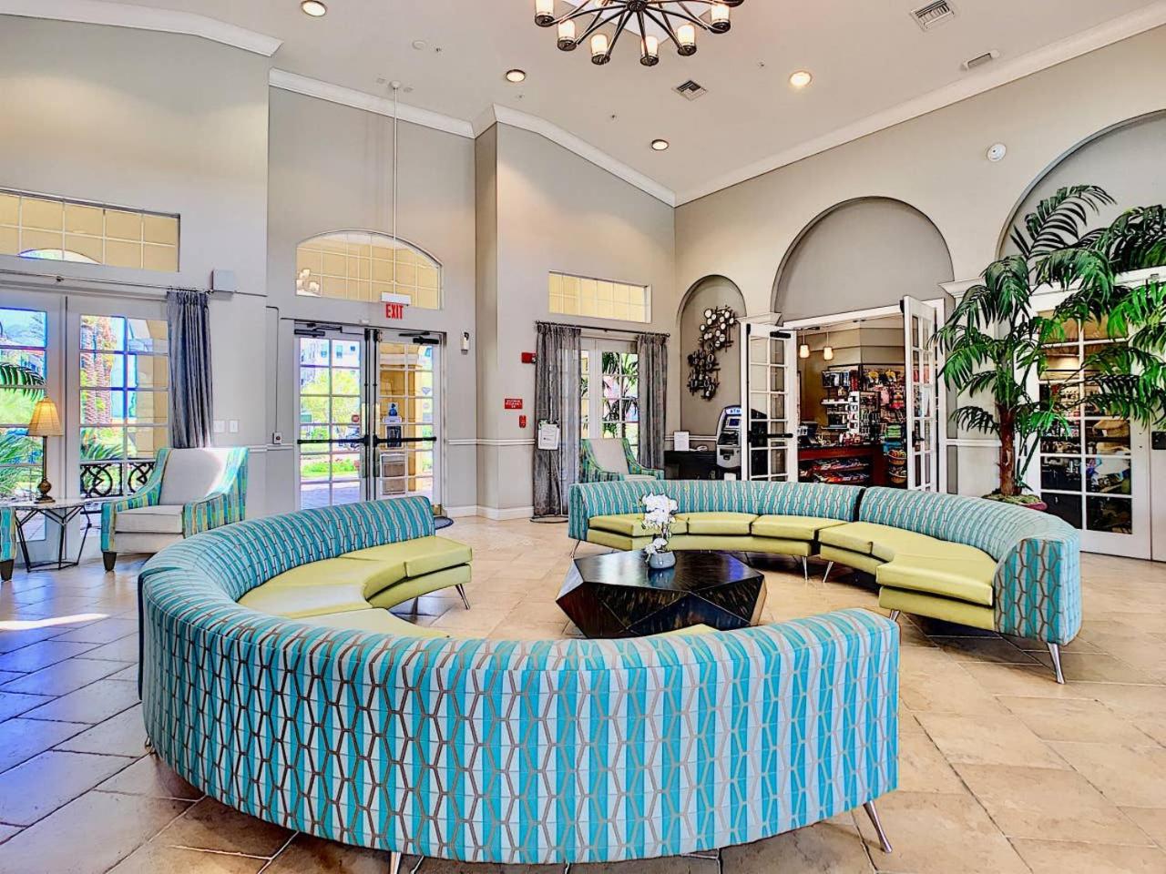 Vista Cay at Epic Universe - Luxury Lakeview 4 bedroom condo