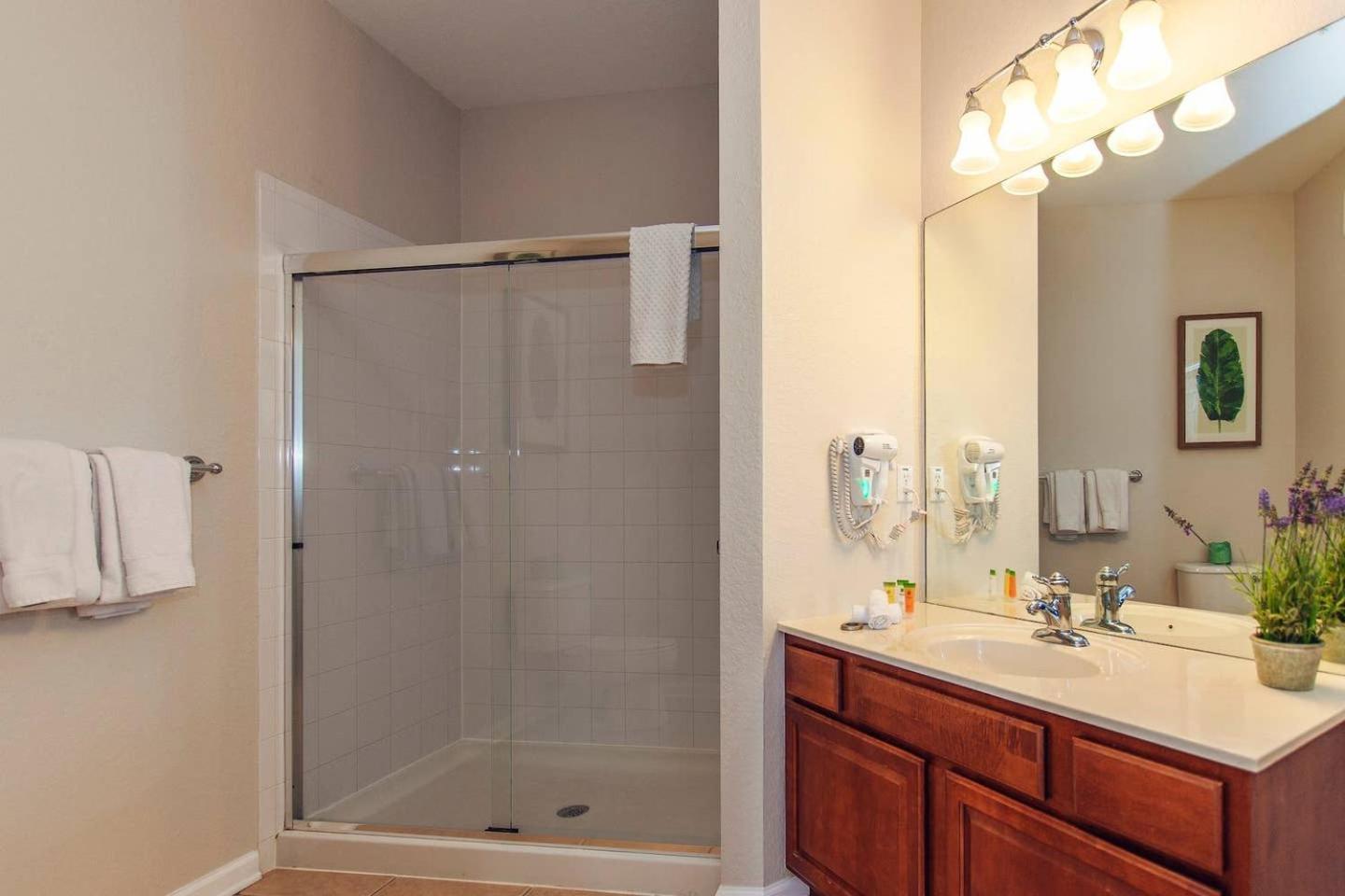 Vista Cay at Epic Universe - Standard 3 bedroom condo