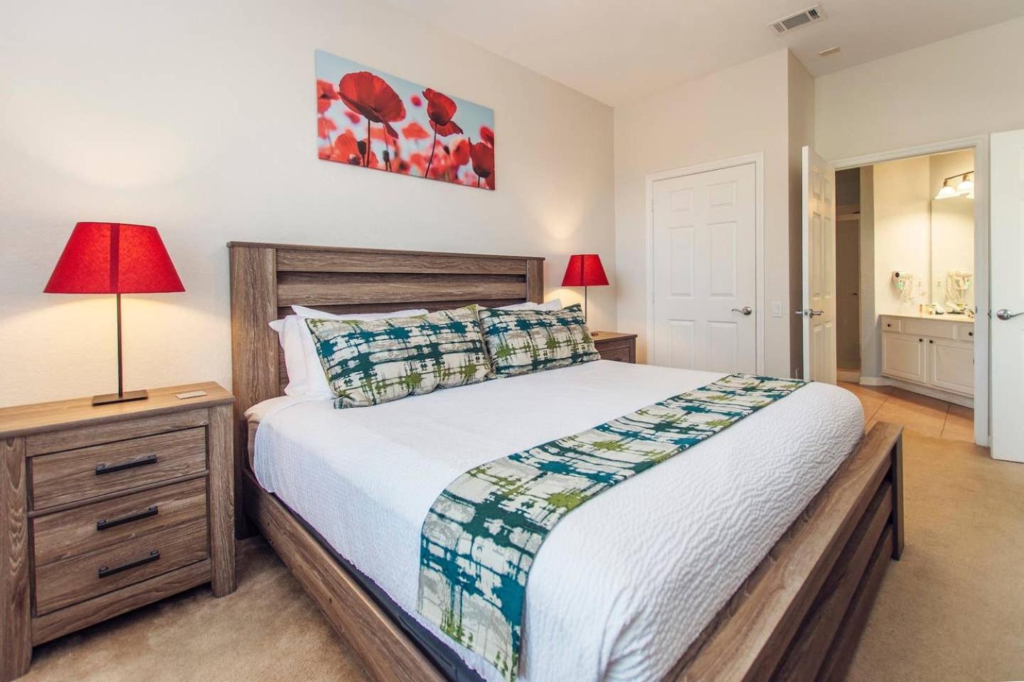 Vista Cay at Epic Universe - Standard 3 bedroom condo