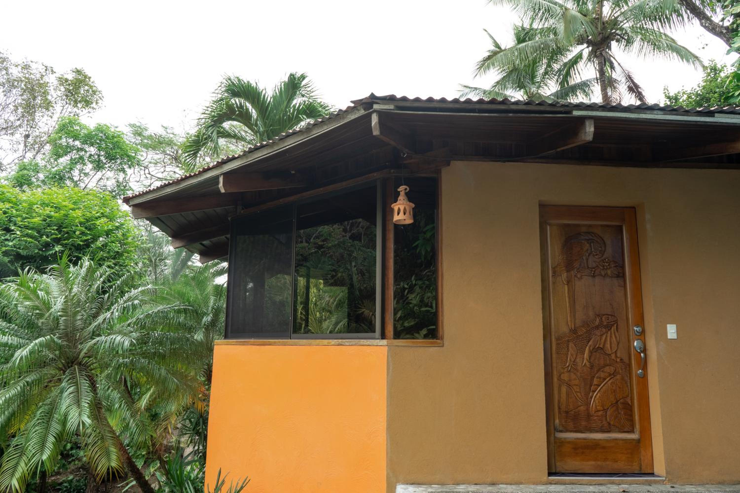 Hotel Vista de Olas - Image 1