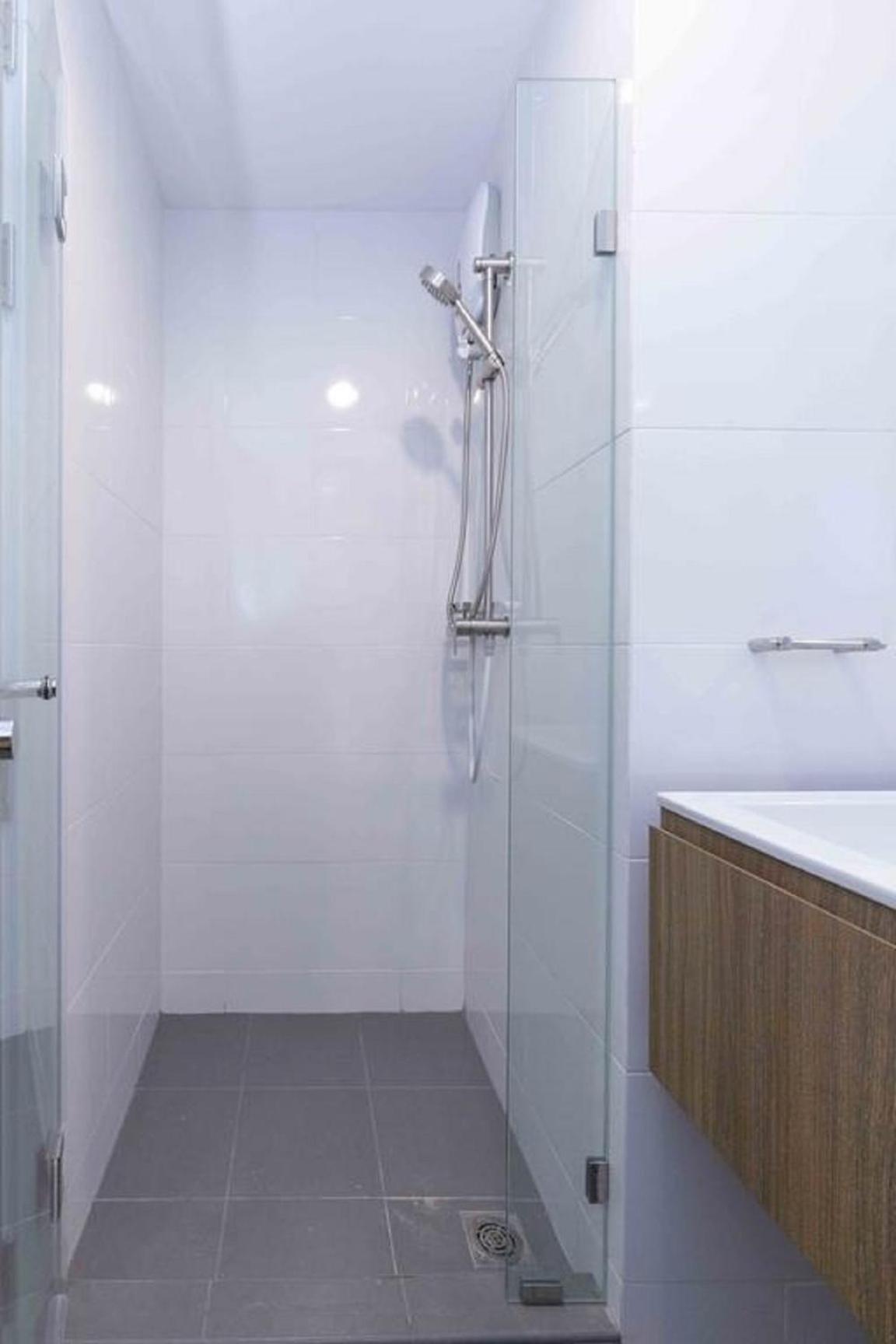 The Excel Groove Condo at Lasalle 52