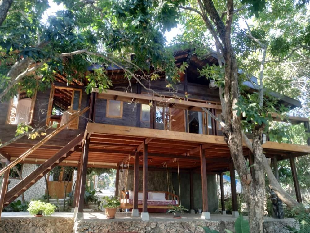 Tevana House Reef view 2