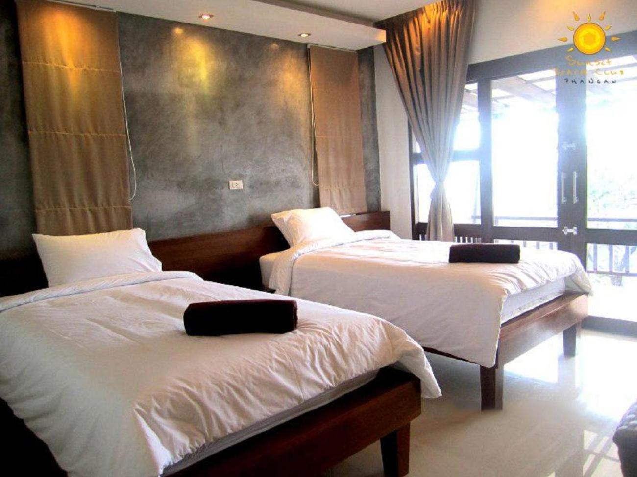 Sunset Beach Villas