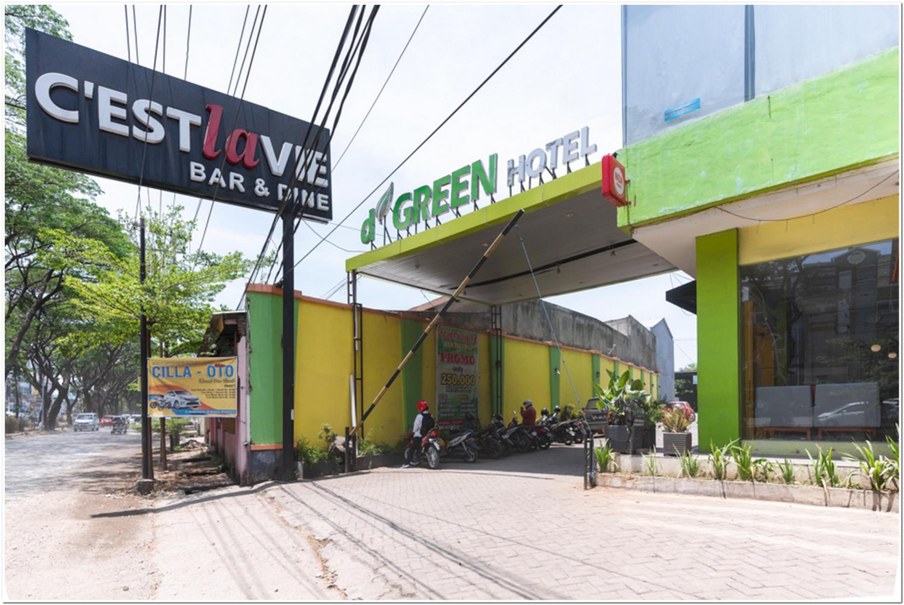 Hotel RedDoorz Plus @ Hertasning Area - Image 1