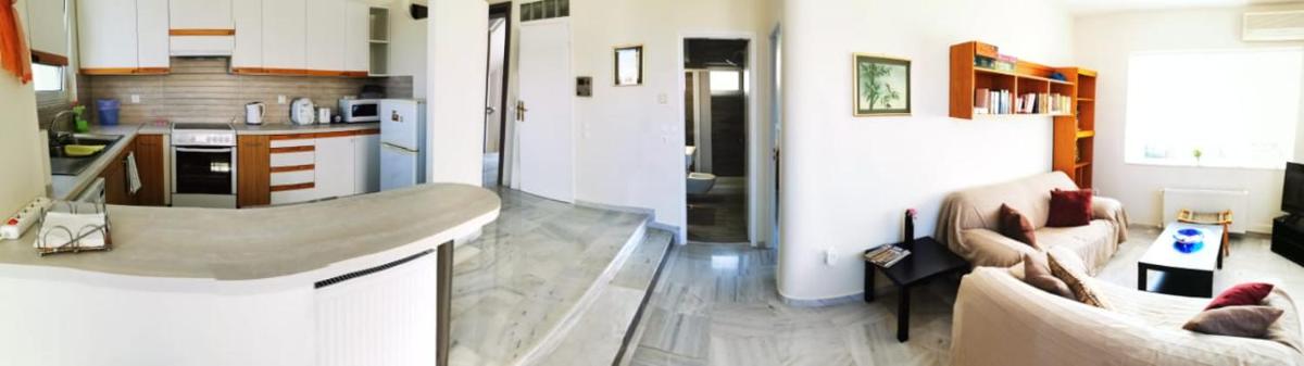 Lemon Grove Apartment photo 2