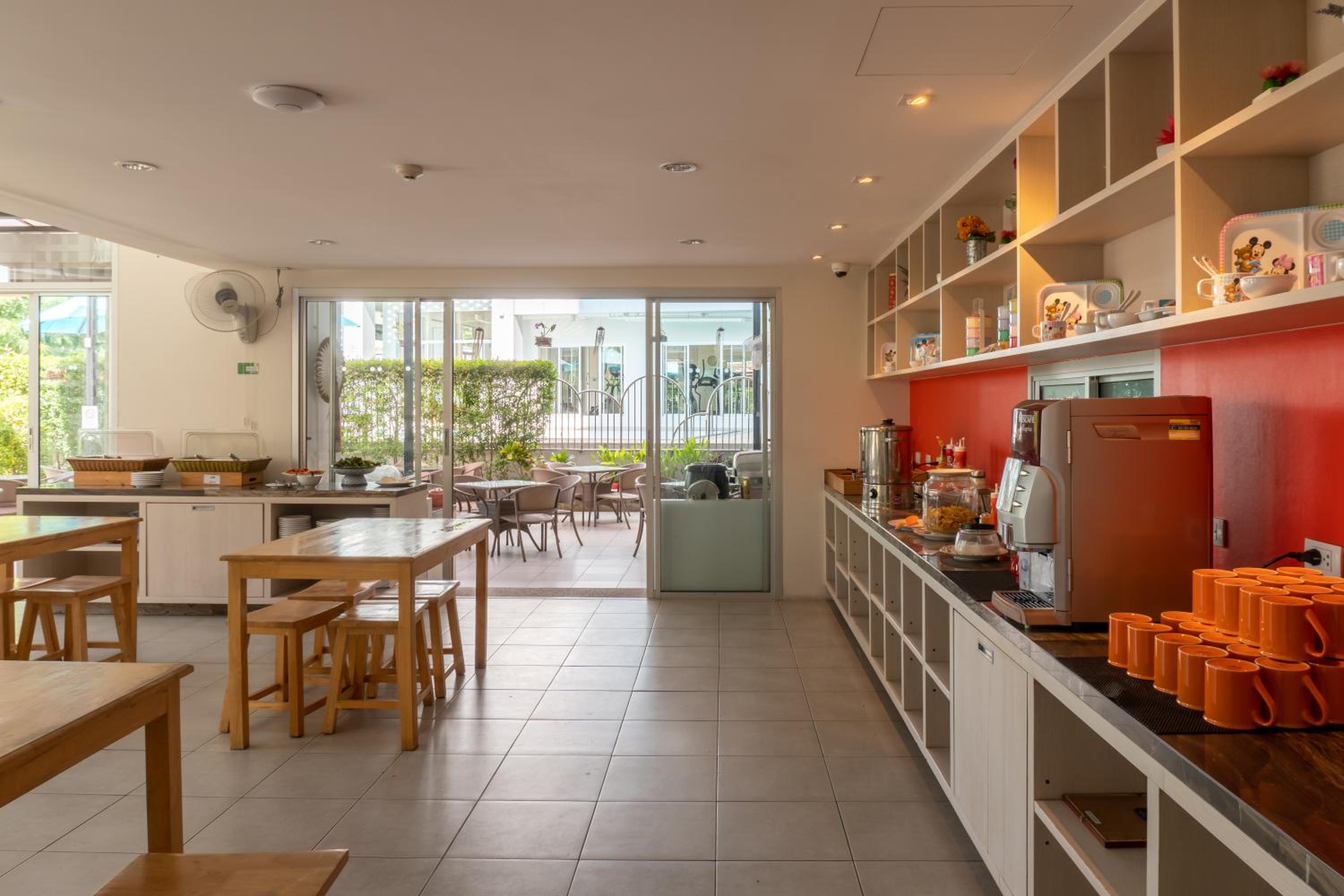 Recenta Phuket Suanluang by Deevana