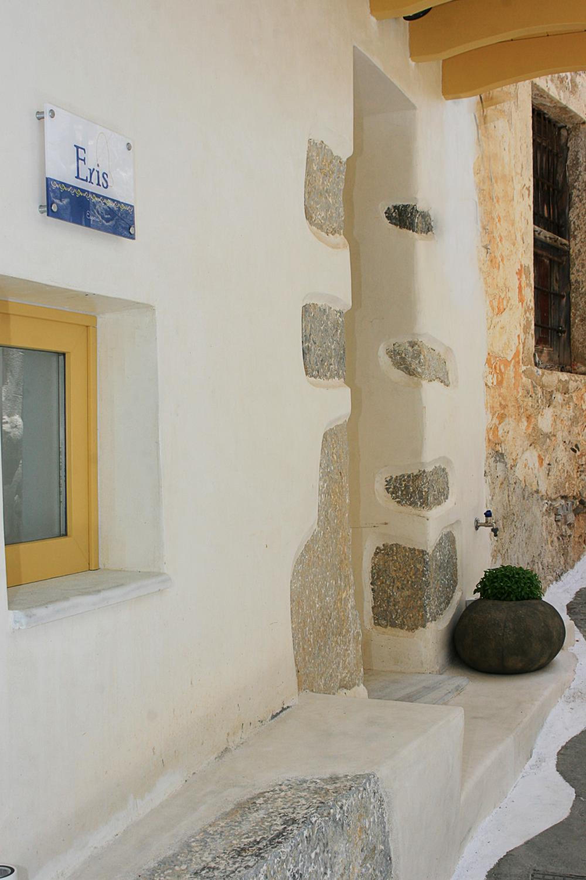 Esperia Luxury Suites