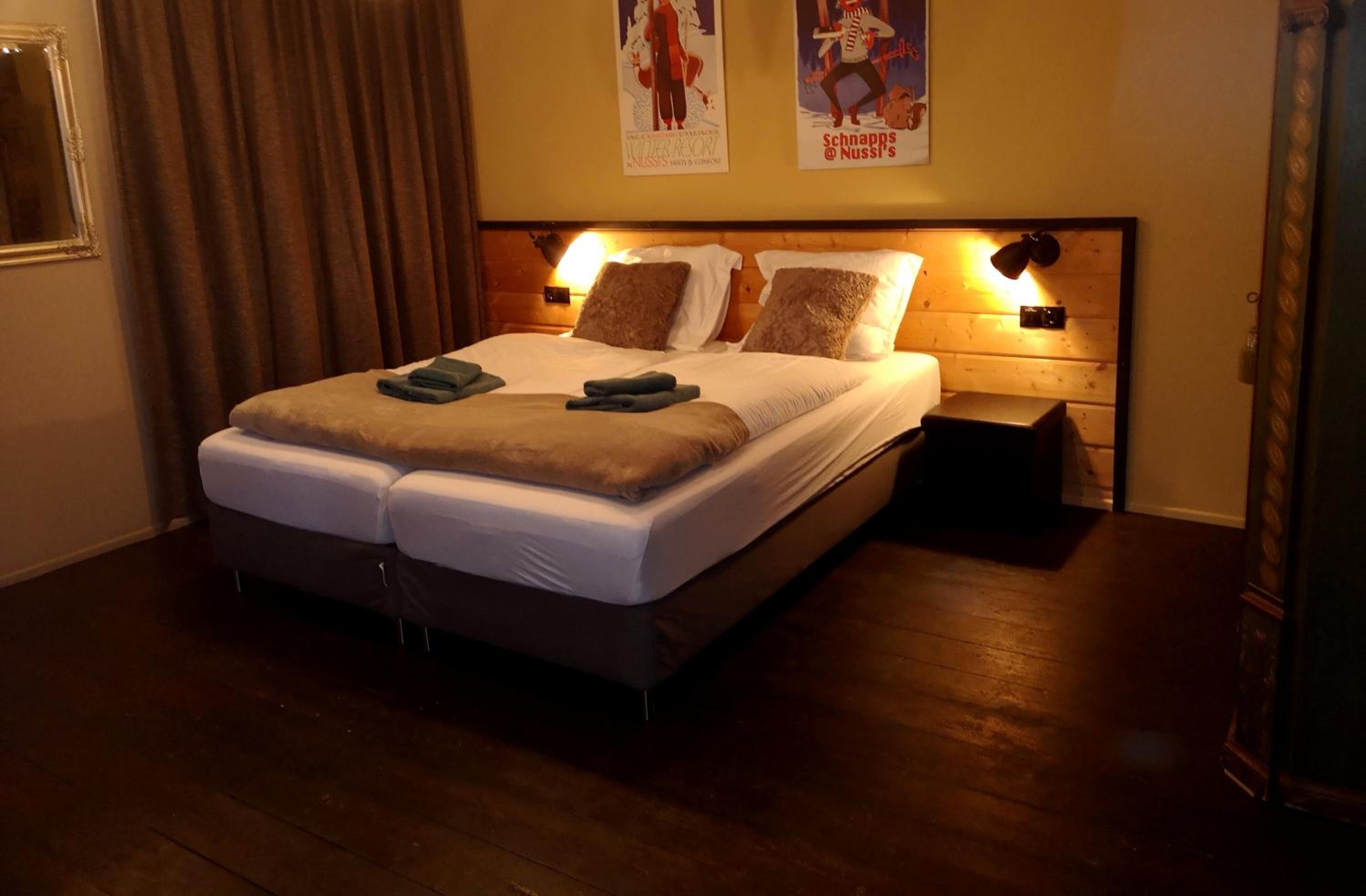 De Nussi's Chalet 1