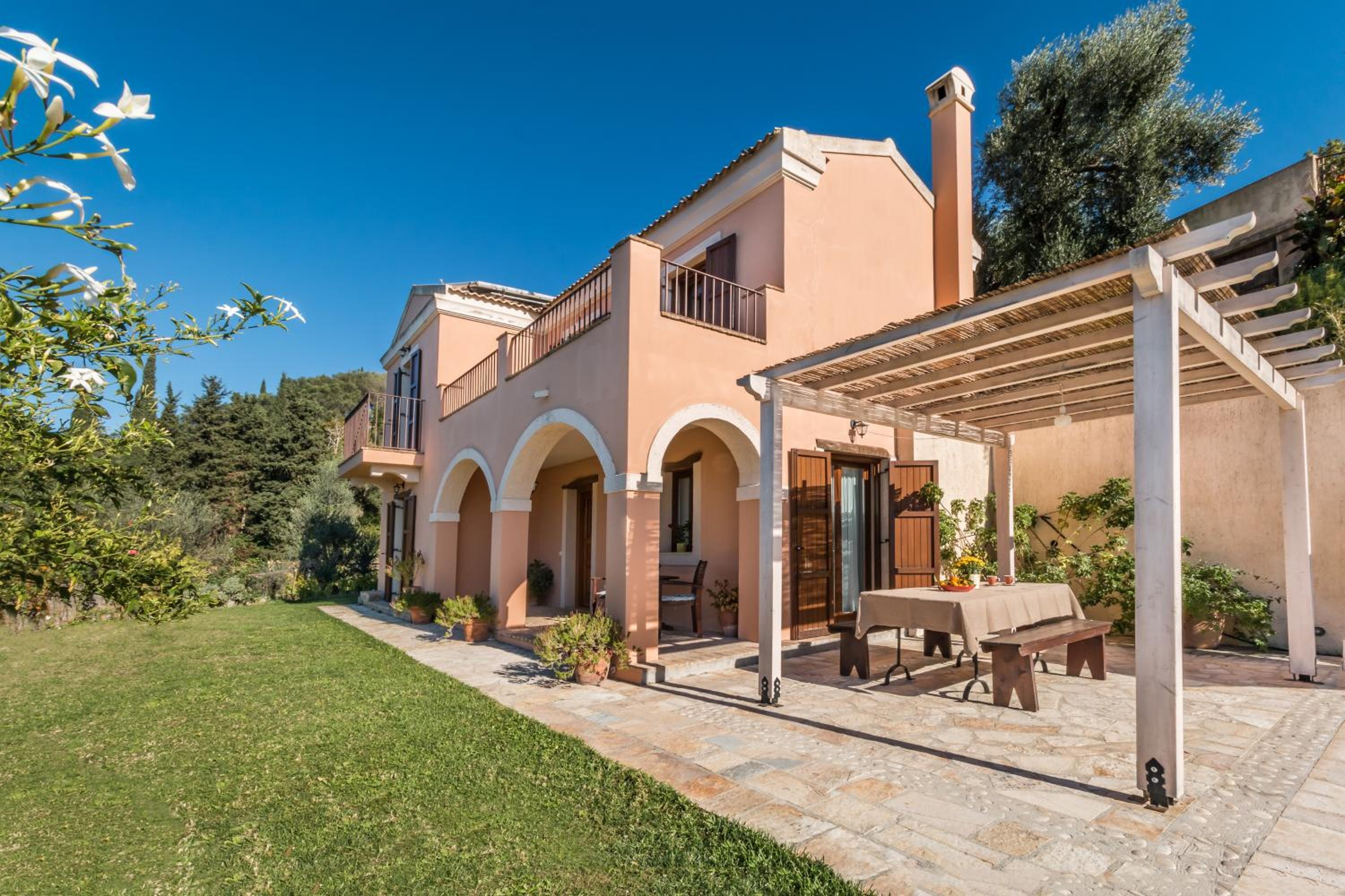 Mastrogiannis Villa Lemonia view 2