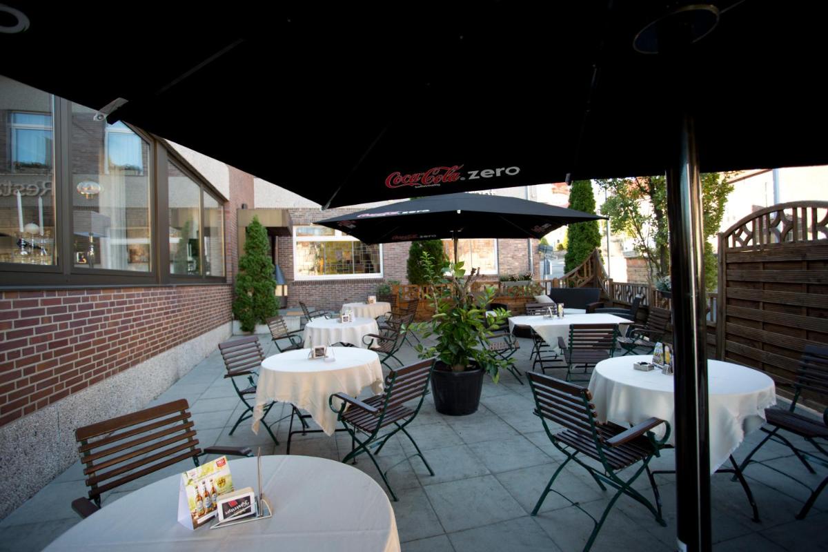 outdoor BBQ area