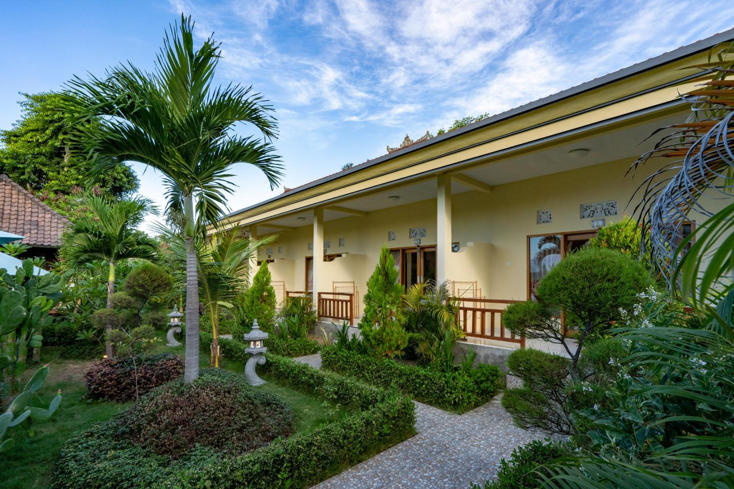 Bali Nusa Cottage