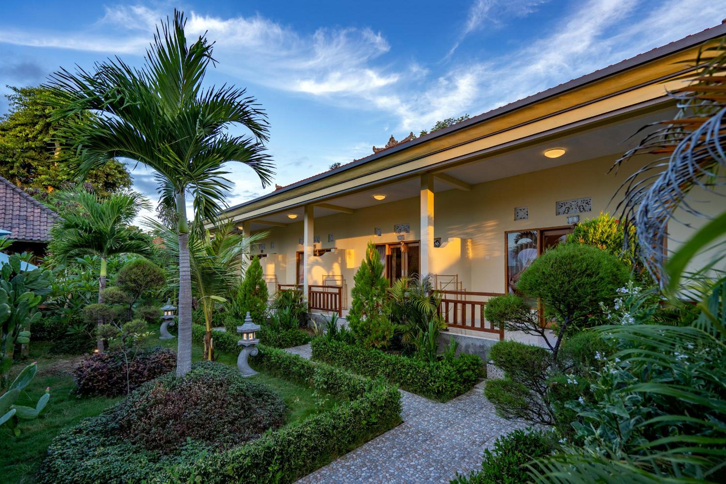 Bali Nusa Cottage