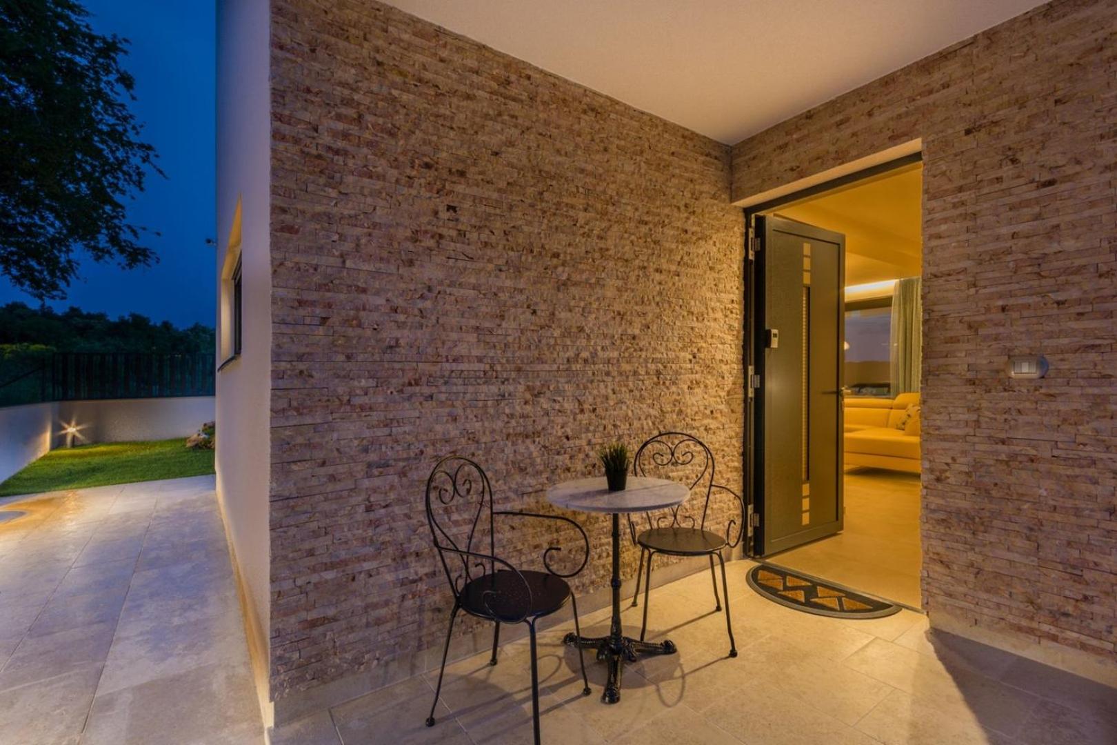 Photo 36