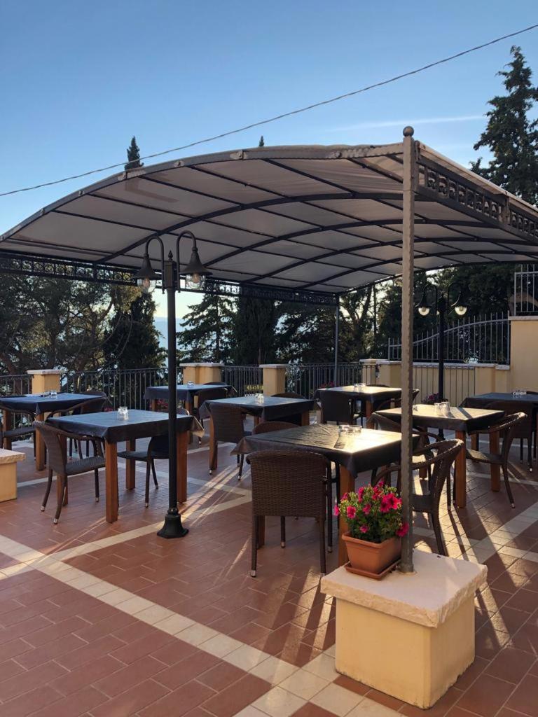 outdoor BBQ area