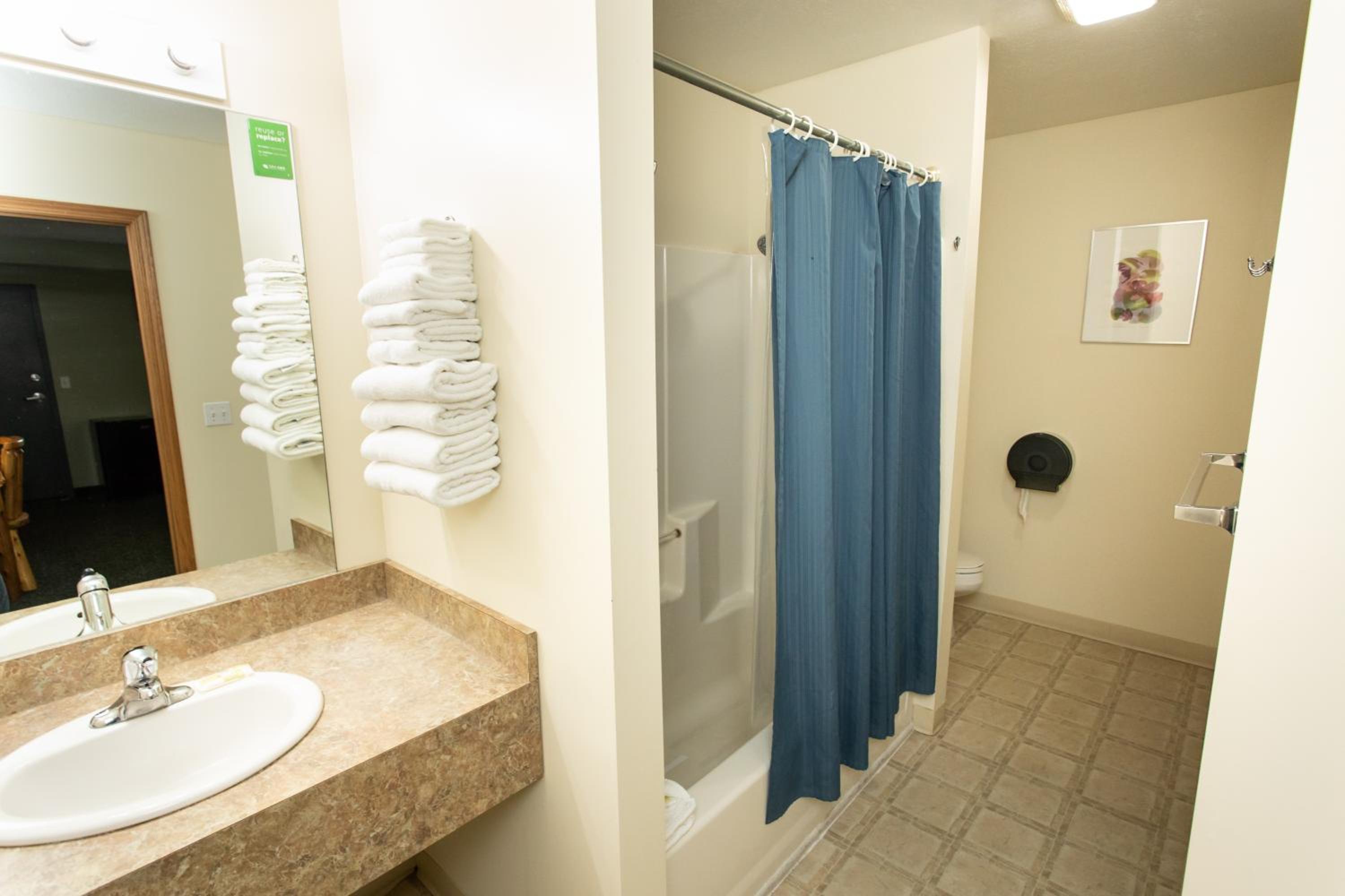 The Kingsley Suites