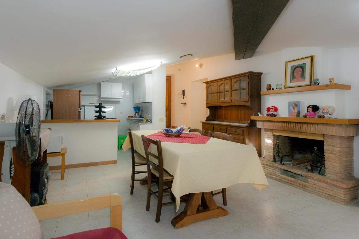 LA CASA DELLE BAMBOLE DI SANGIOVENALE photo 3