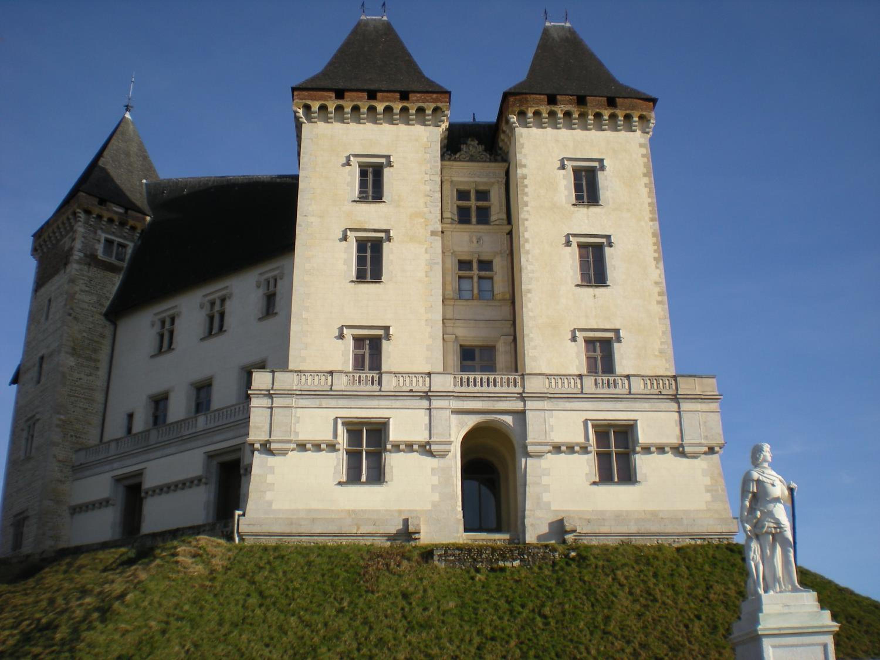 Pau Vacations - Hotel De Gramont - Property Image 8