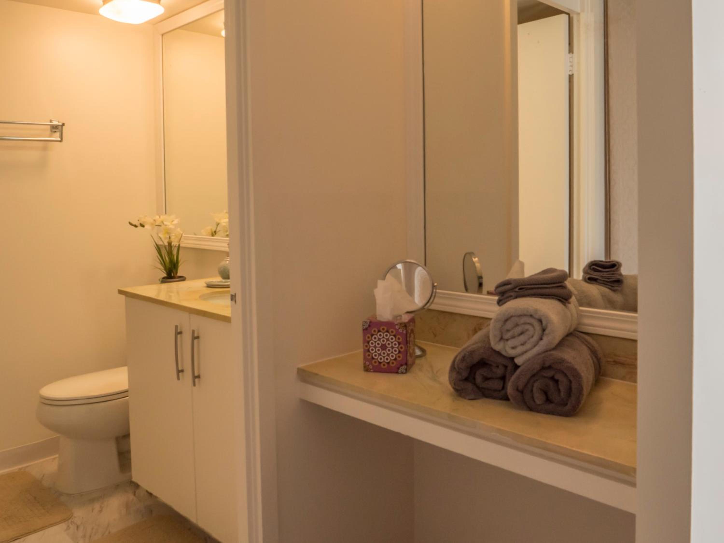 Tropical Studios at Marine Surf Waikiki - FREE PARKING - BEST LOCATION - FULL KITCHEN - SWIMMING POOL 照片第 150 張,共 263 張