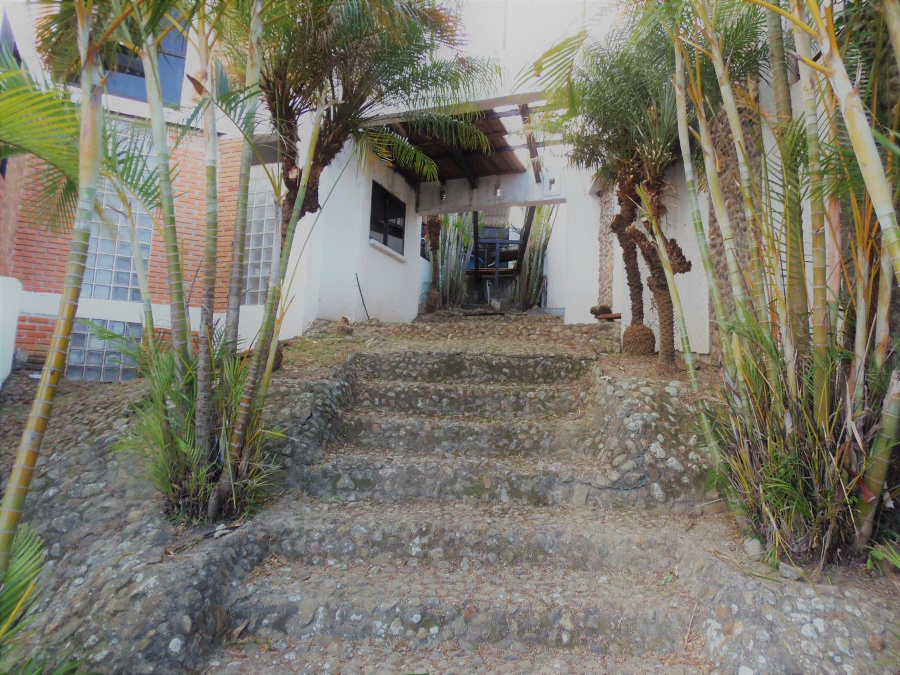 Salamandra Room - Property Image 2