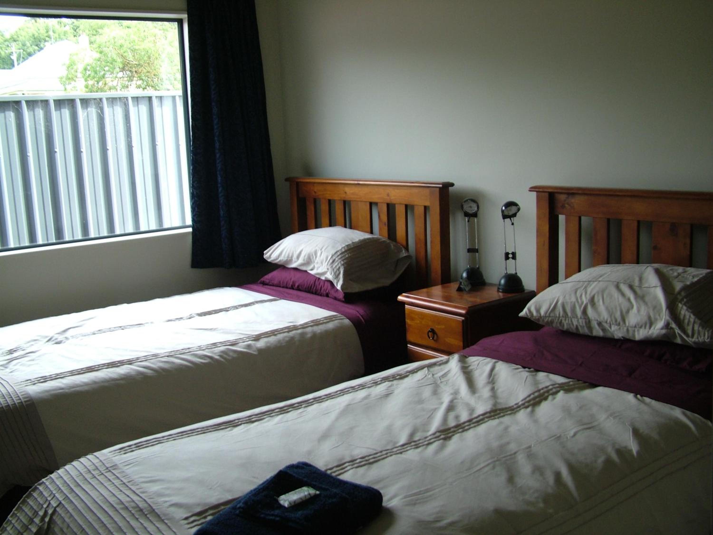 Lawrence Townhouse Accommodation 16A