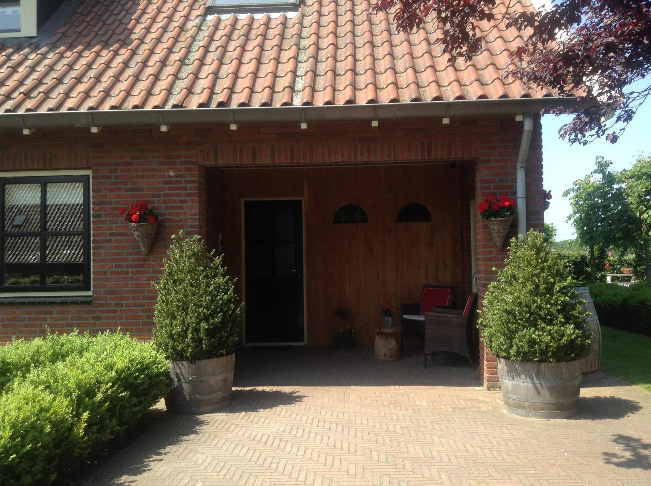 Photo 18