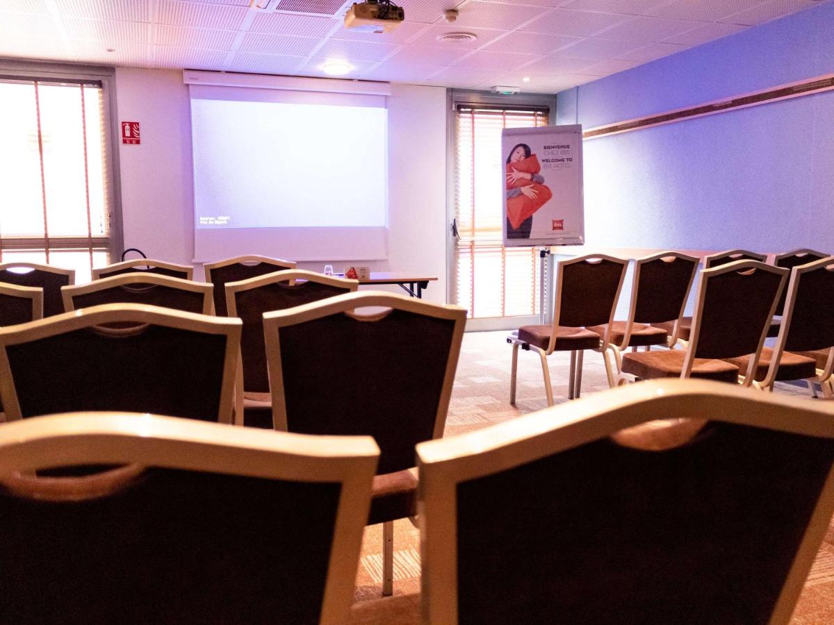 meeting room