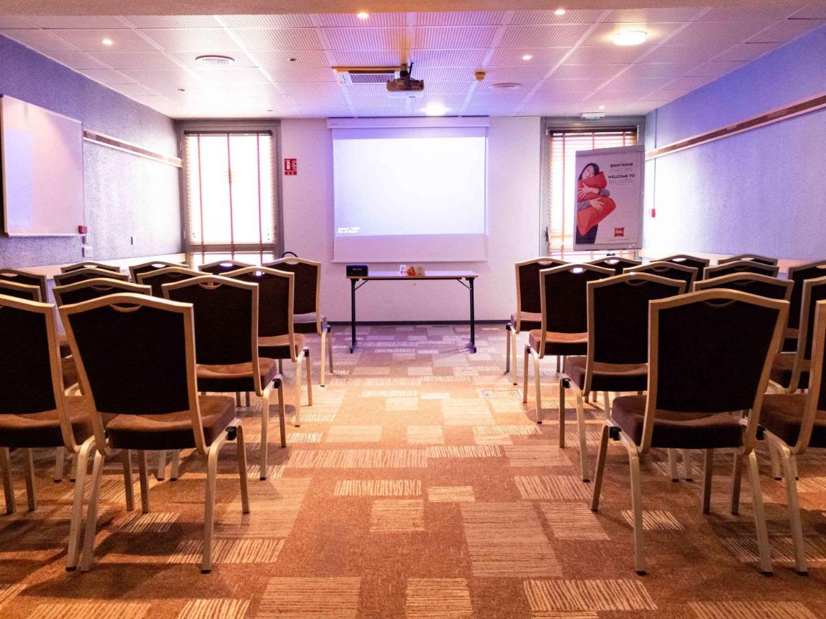 meeting room
