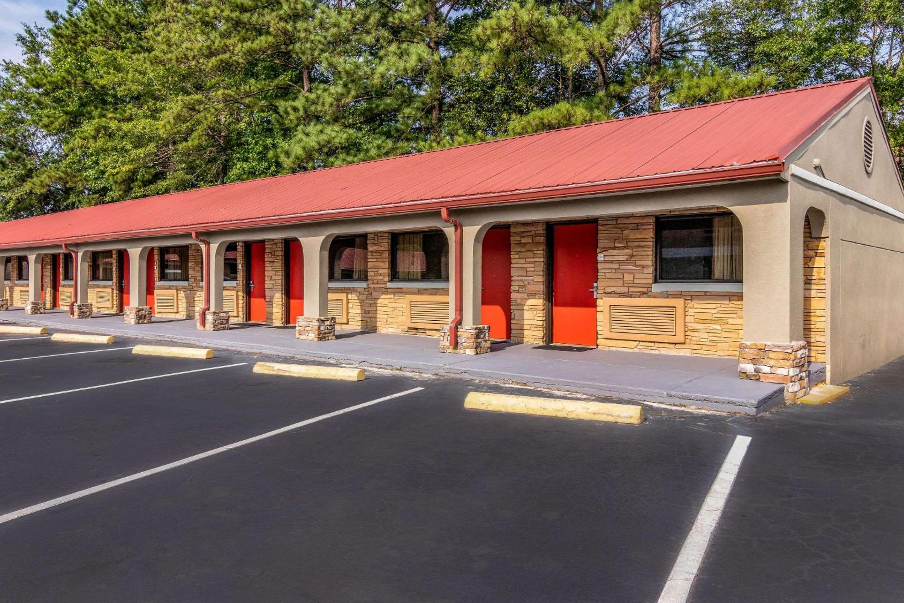 Columbus Vacations - Americas Best Value Inn Opelika - Property Image 1
