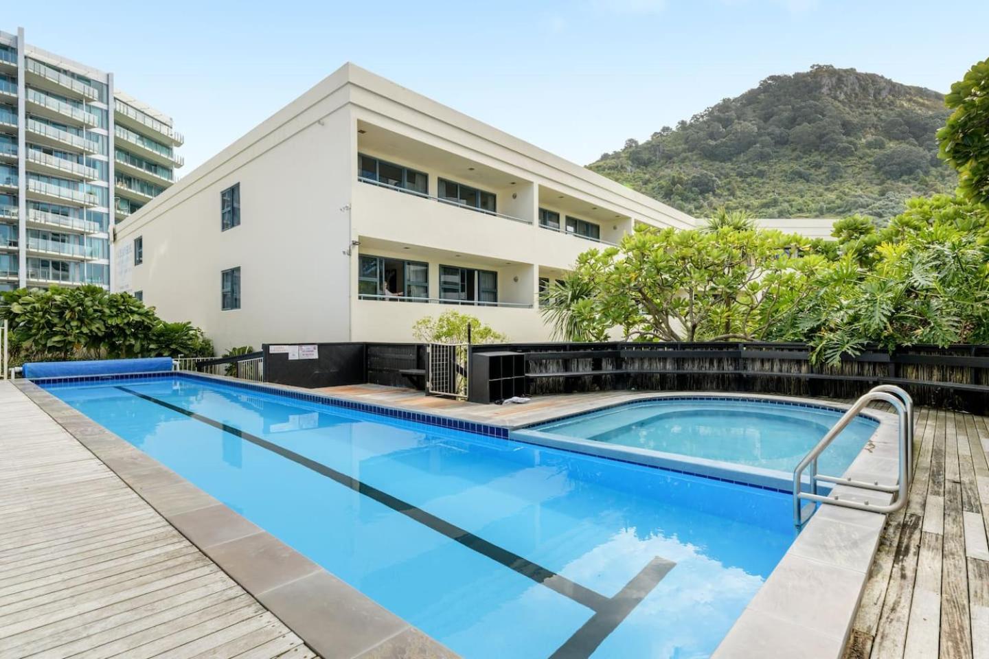 Oceanside Bliss - Absolute Beachfront - Uninterrupted Ocean Views with Pool view 5