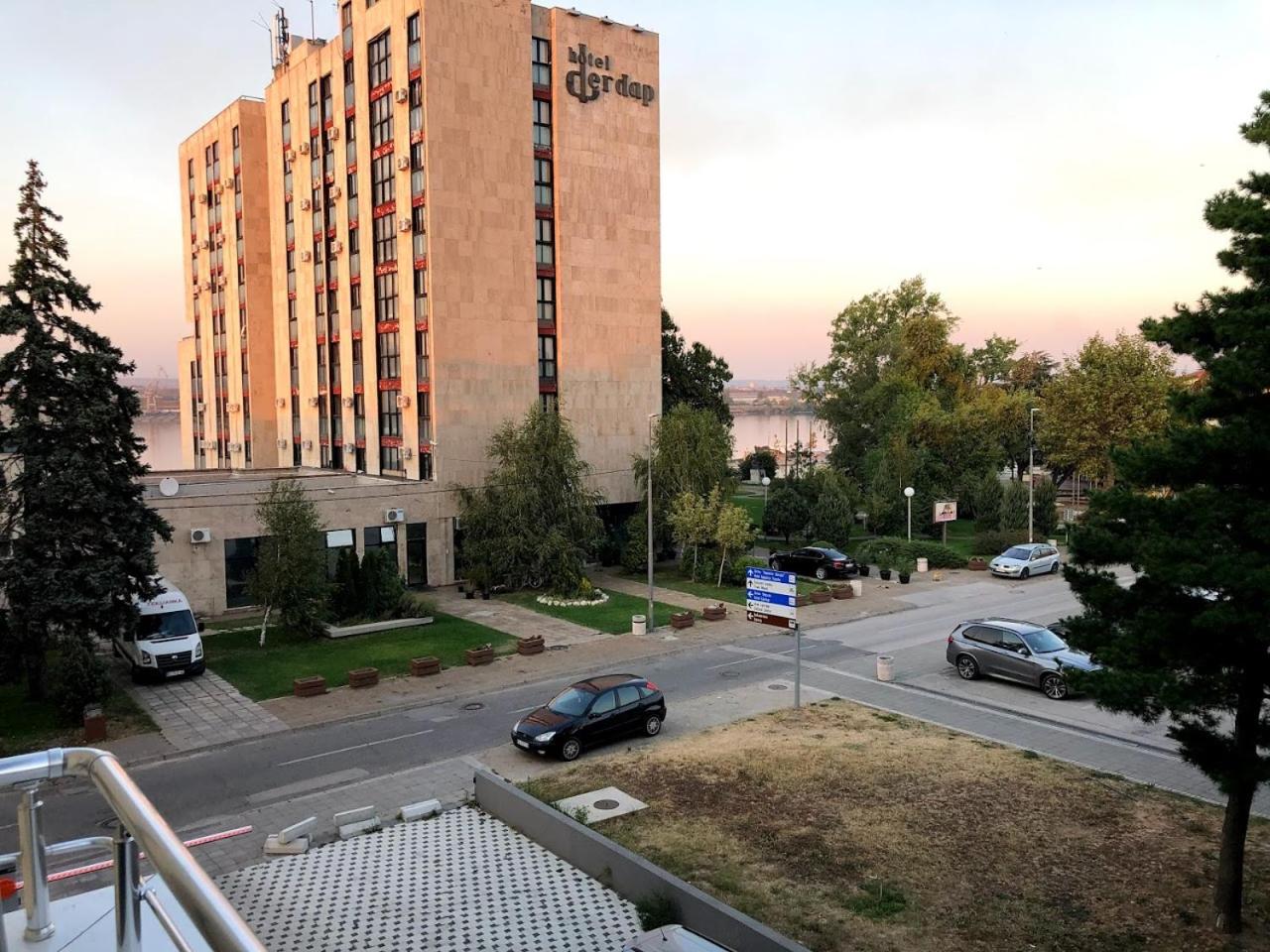 Photo 19