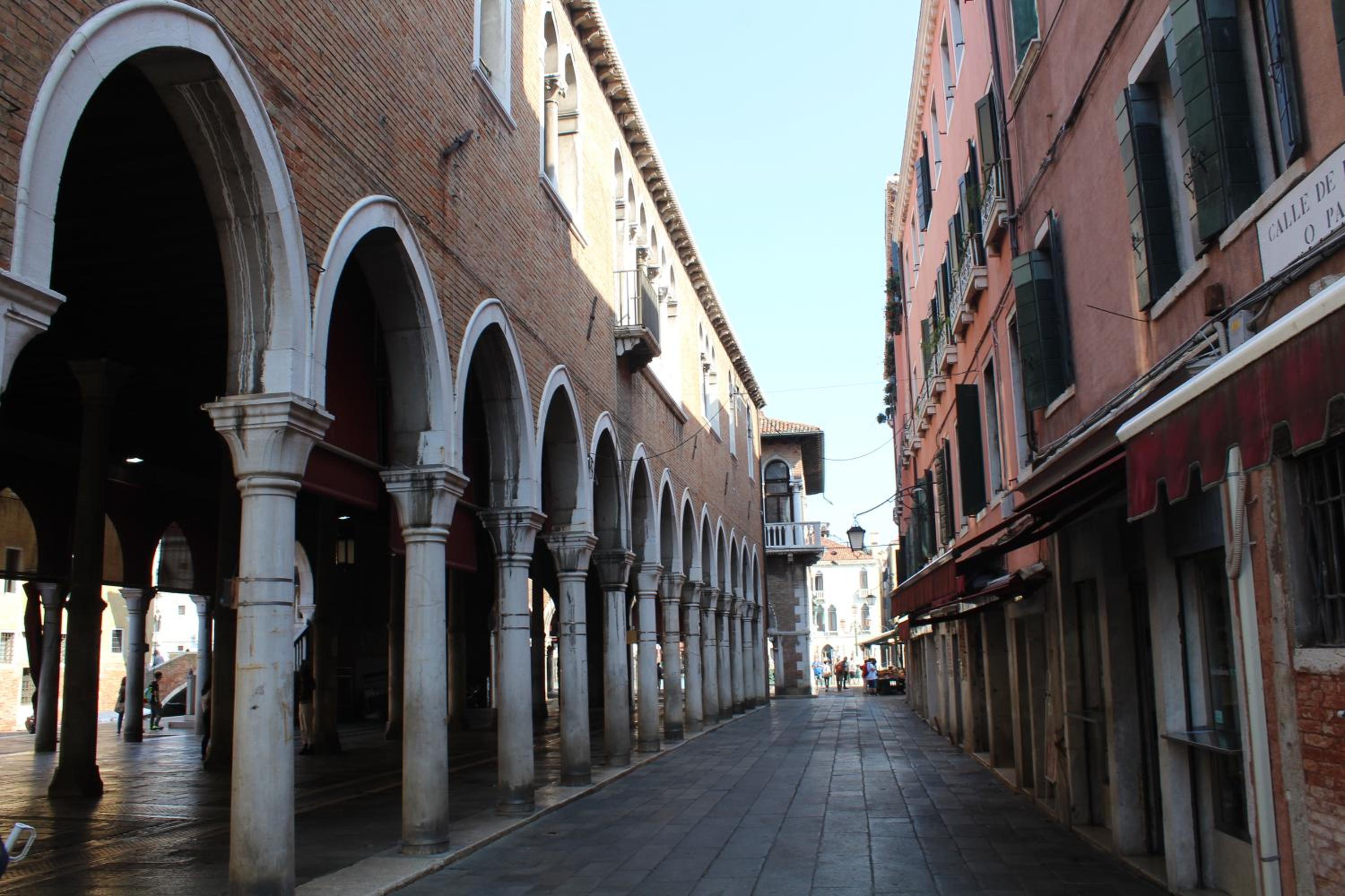 Rialto Mercato apartment suite