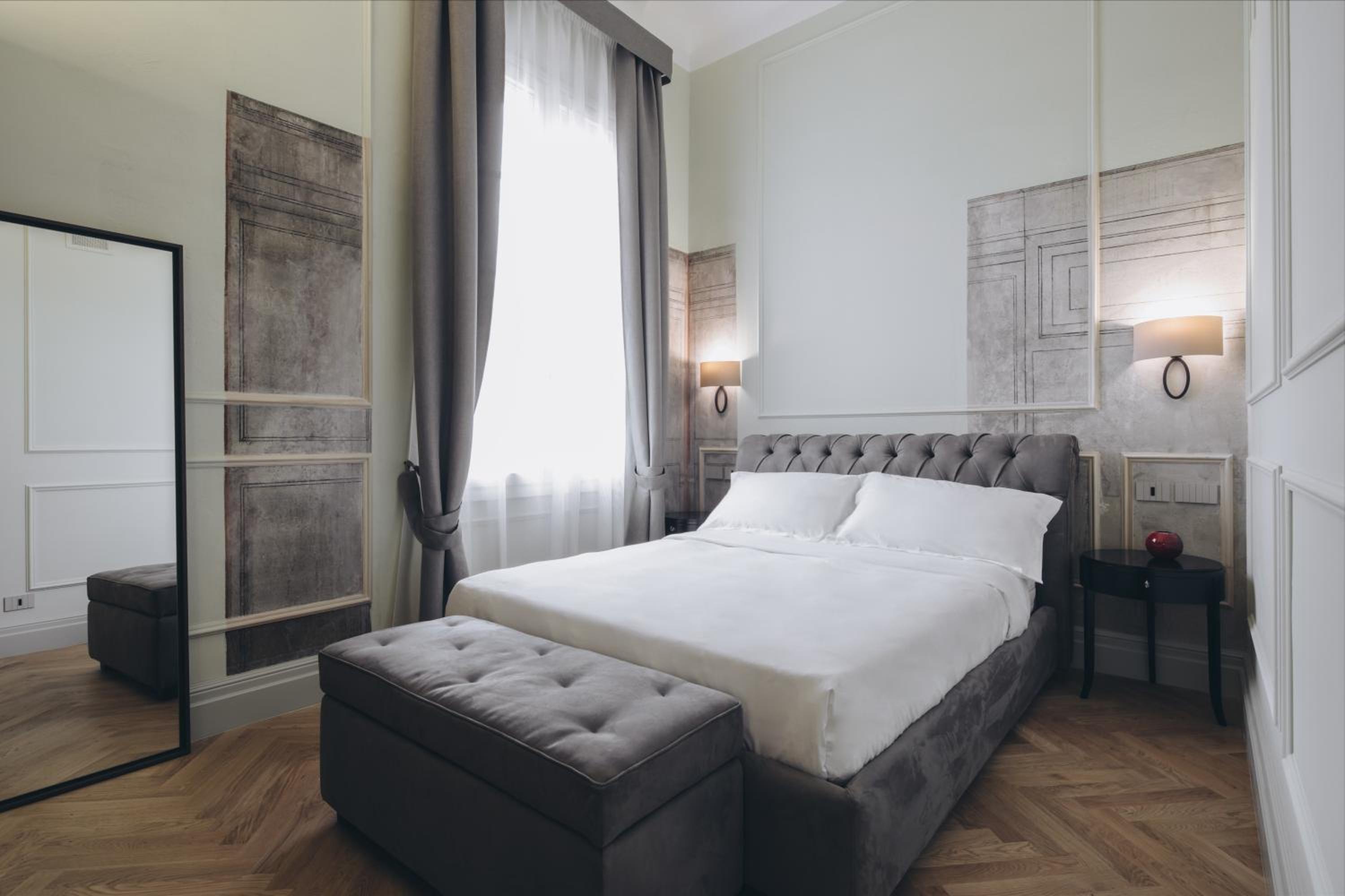 Gregorini Bingham Art Luxury Suites view 5