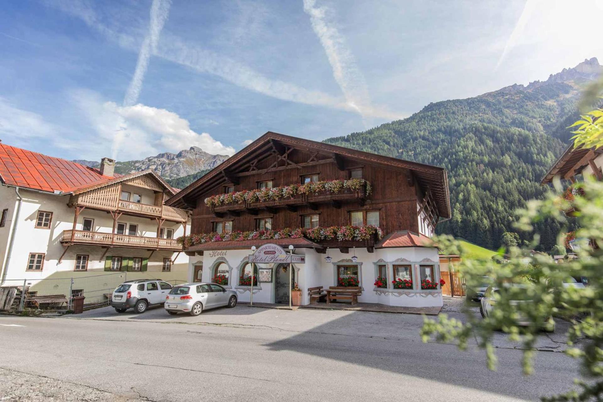 Hotel Garni Pfandl view 2