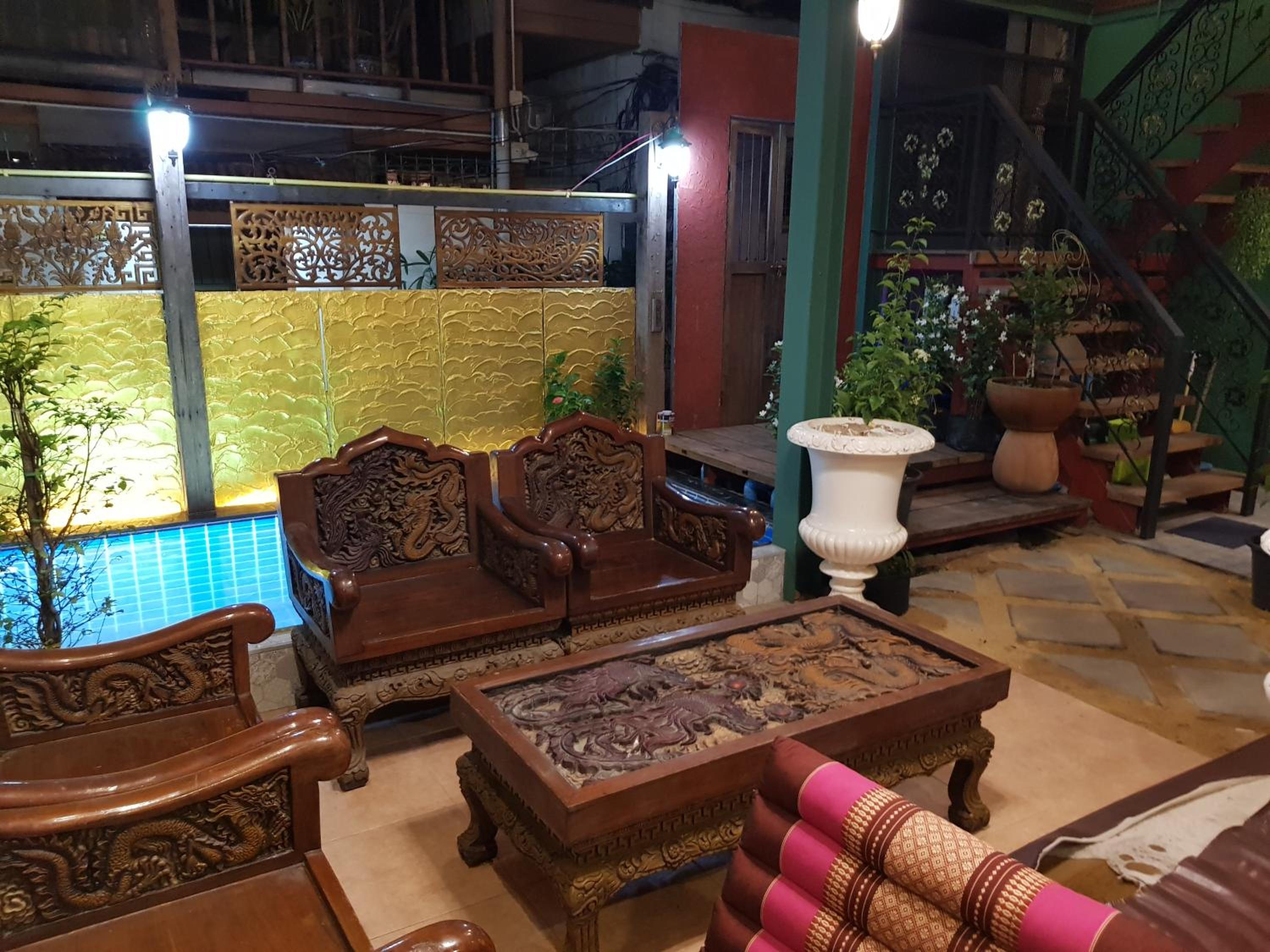 lounge