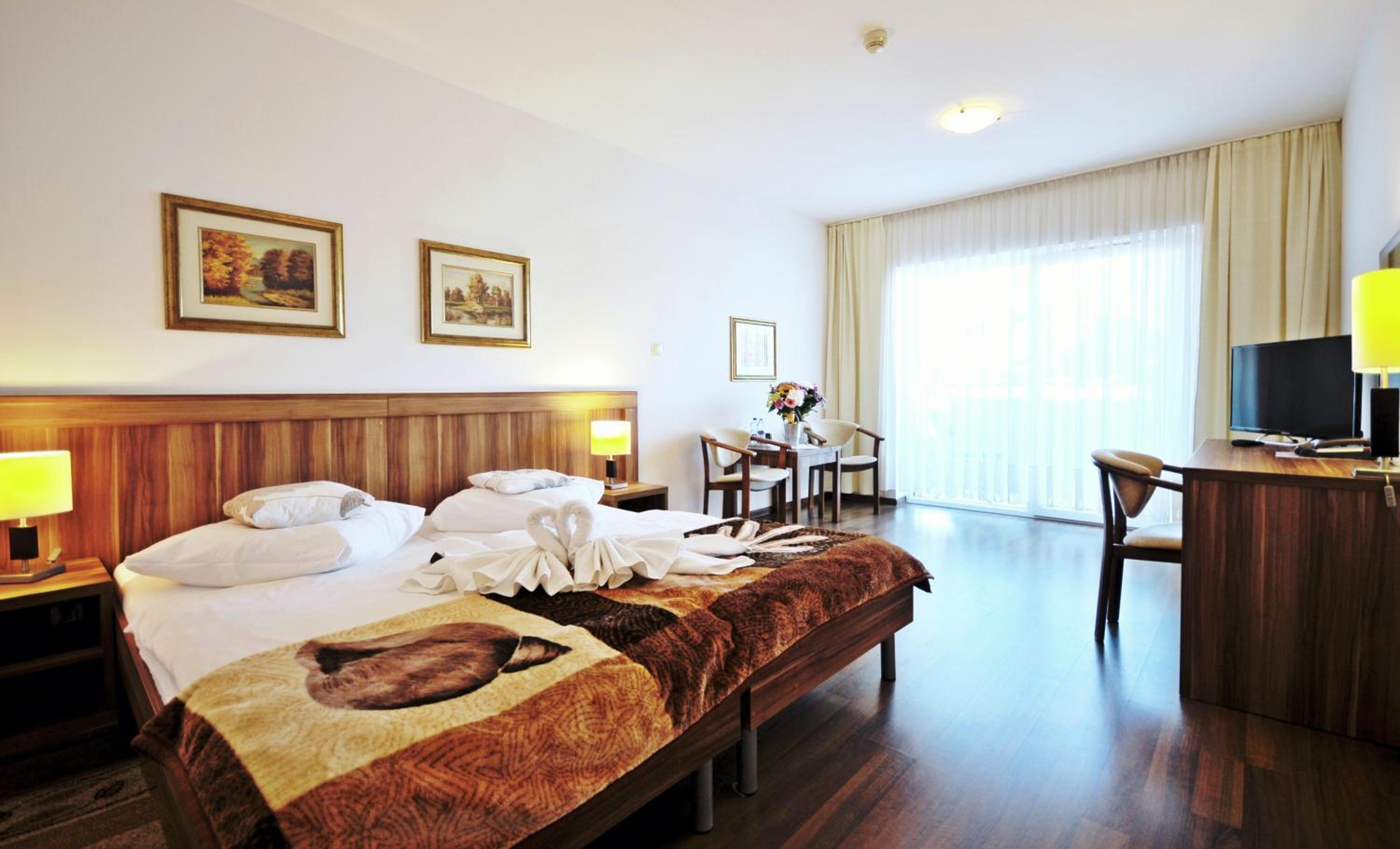 Bursztyn Resort
