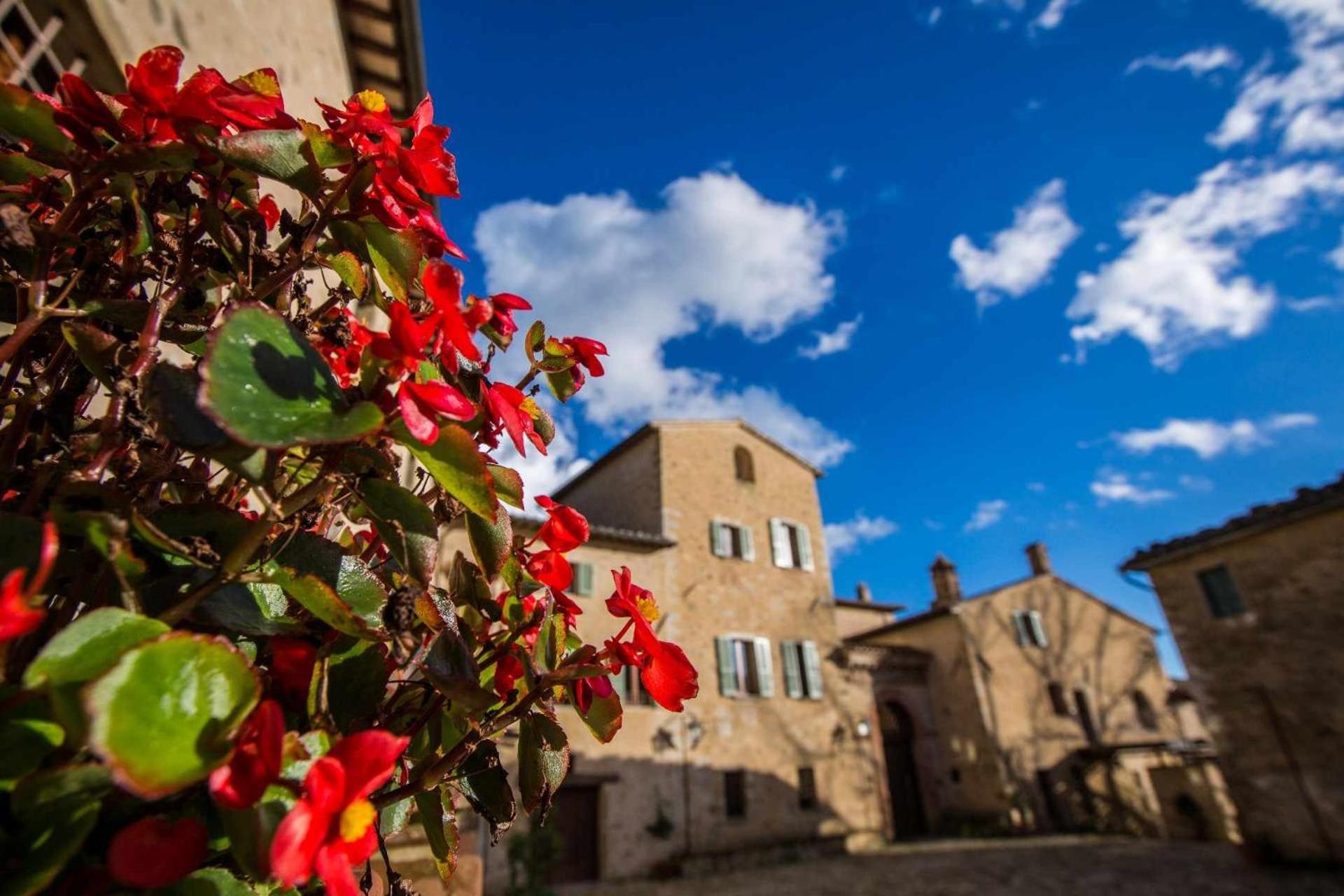 Borgo Colognola - Dimora Storica
