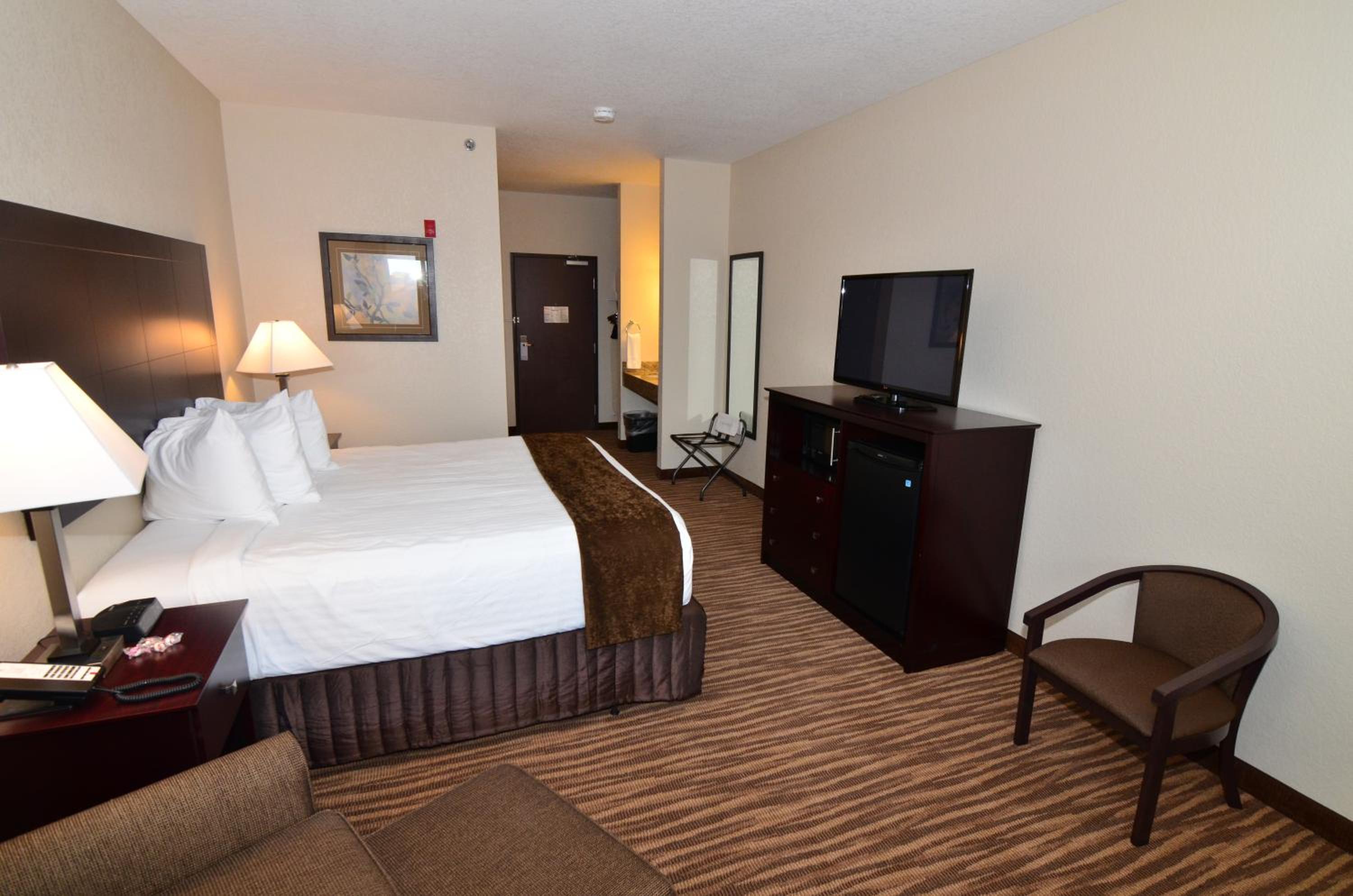Cobblestone Inn & Suites - Clarion