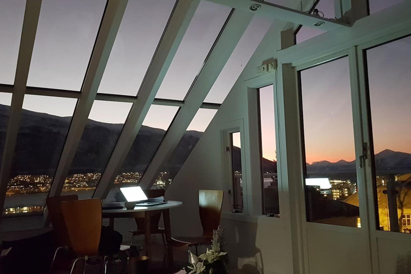 Glass roof private loft in Tromsø view 3