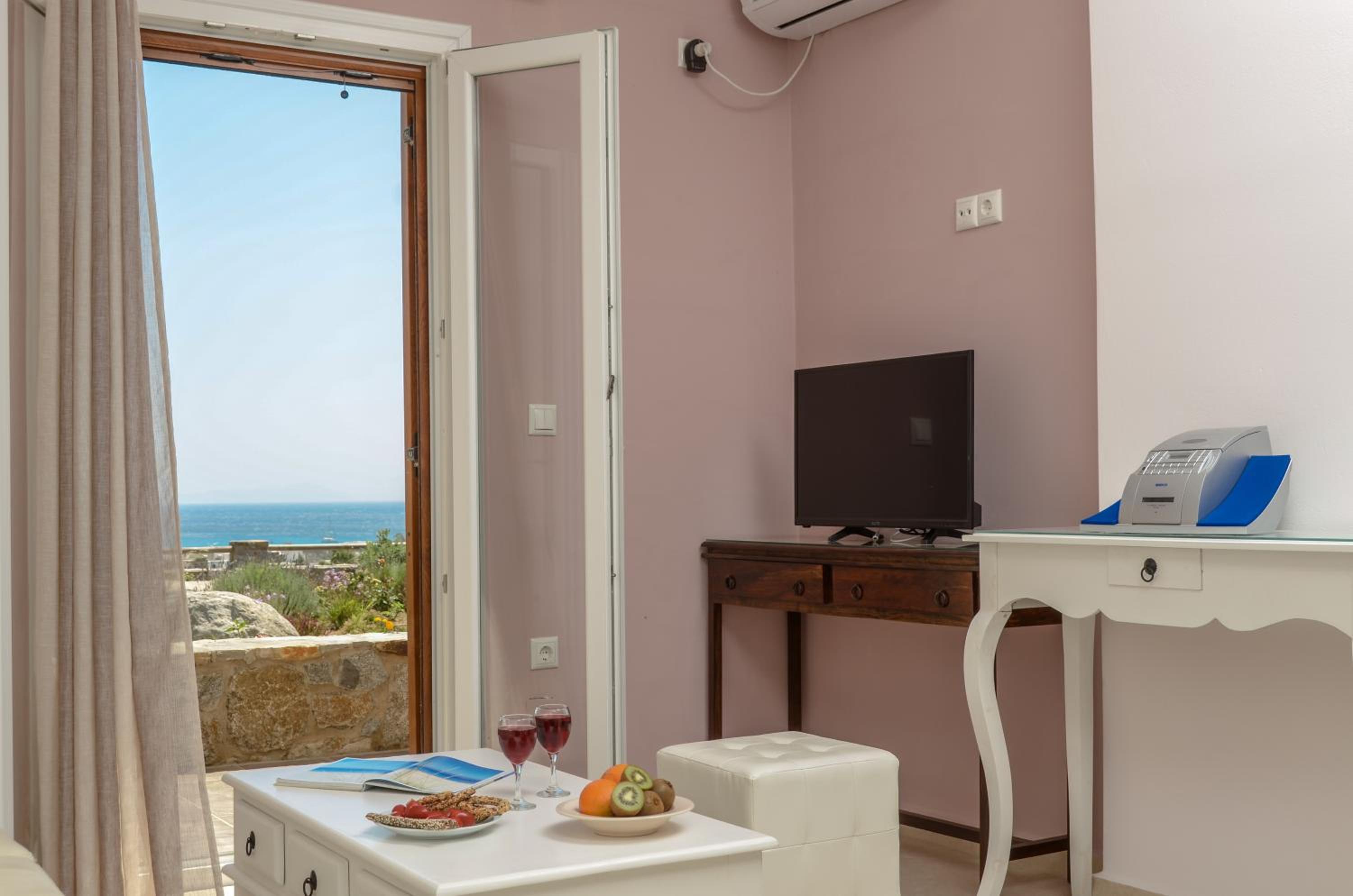Naxos Luxury Villas