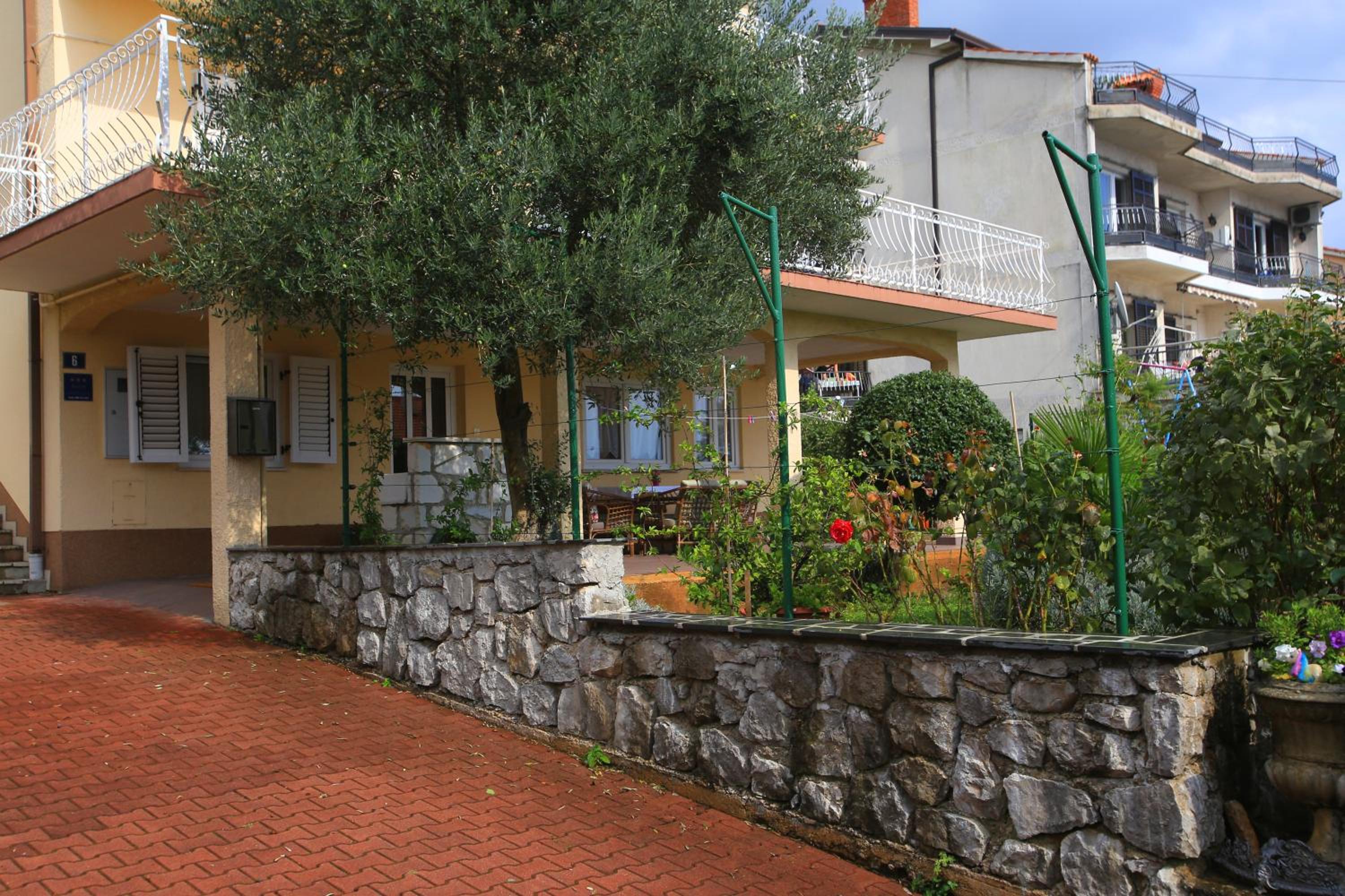 Apartment Rosa view 3