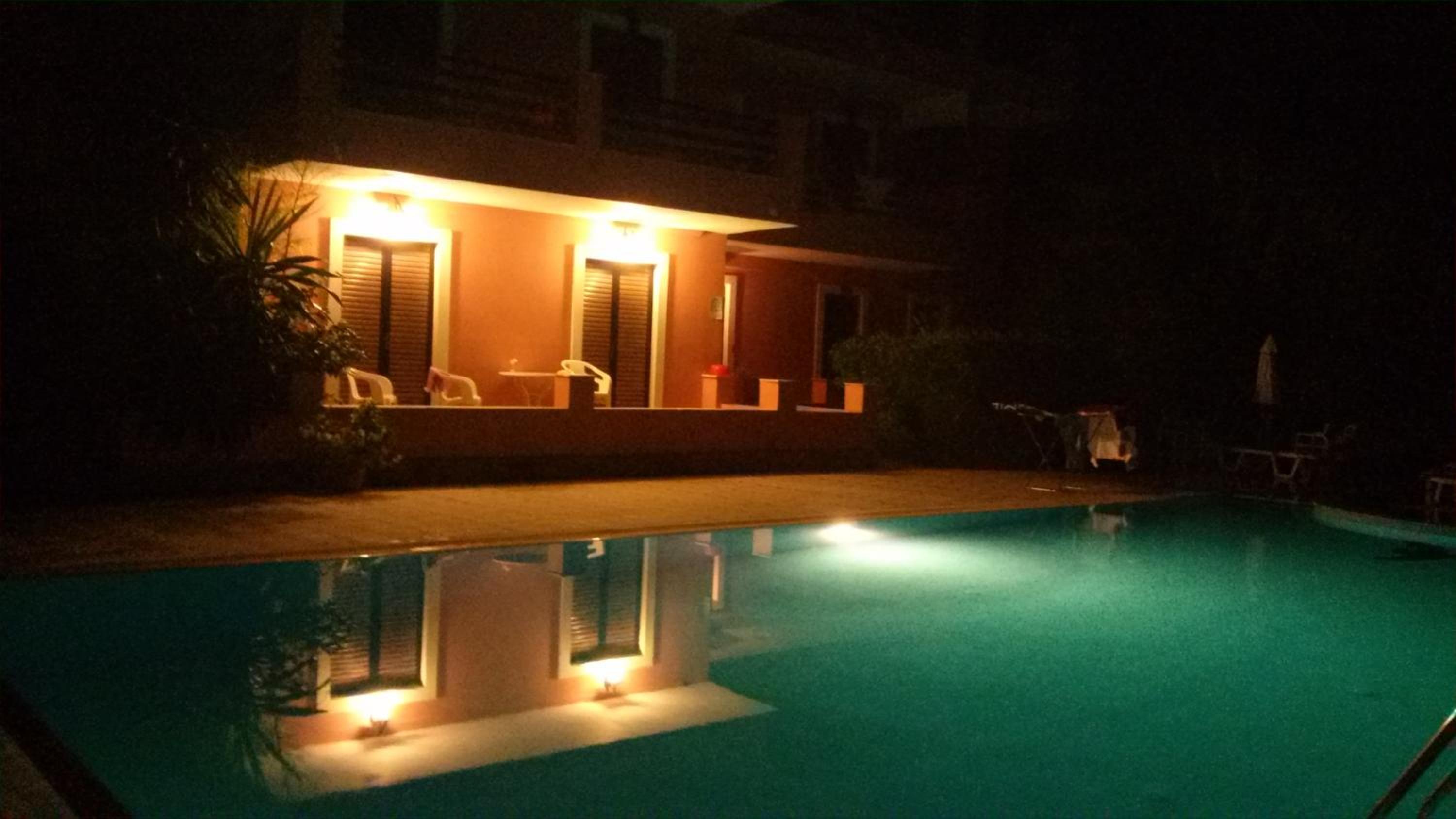 Stathis Apartments