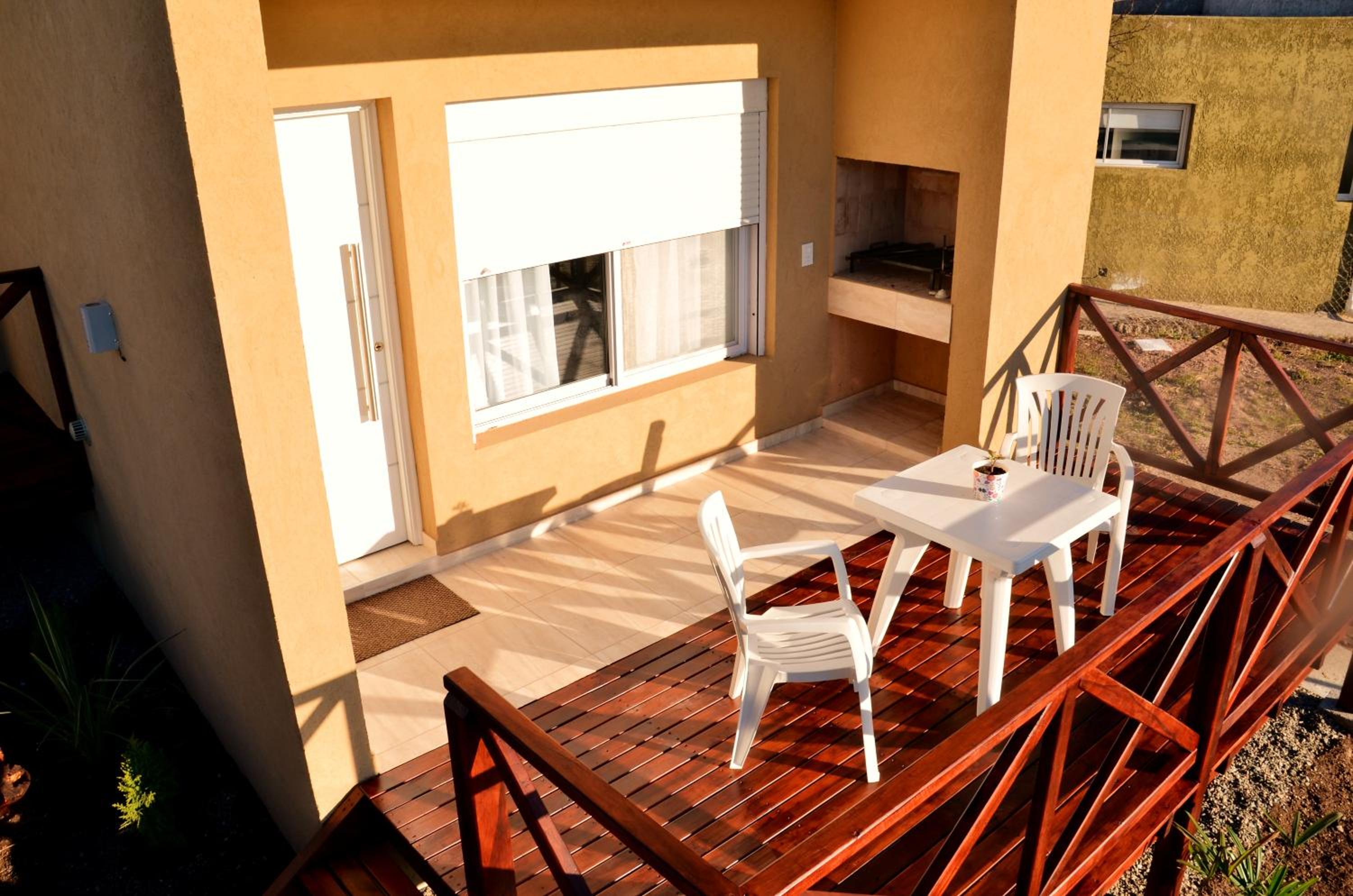 ARROYO SUITE HOUSE