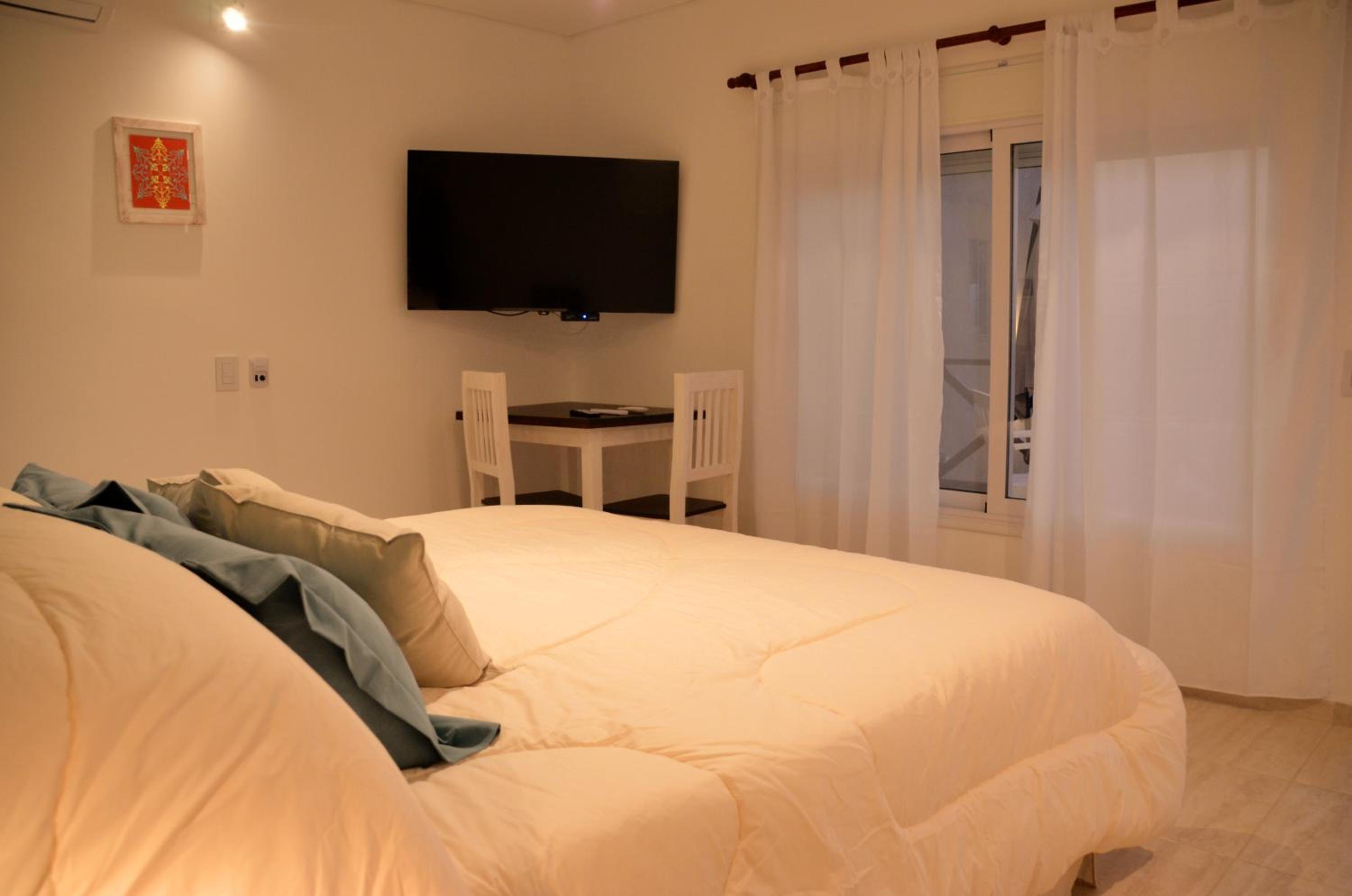 ARROYO SUITE HOUSE