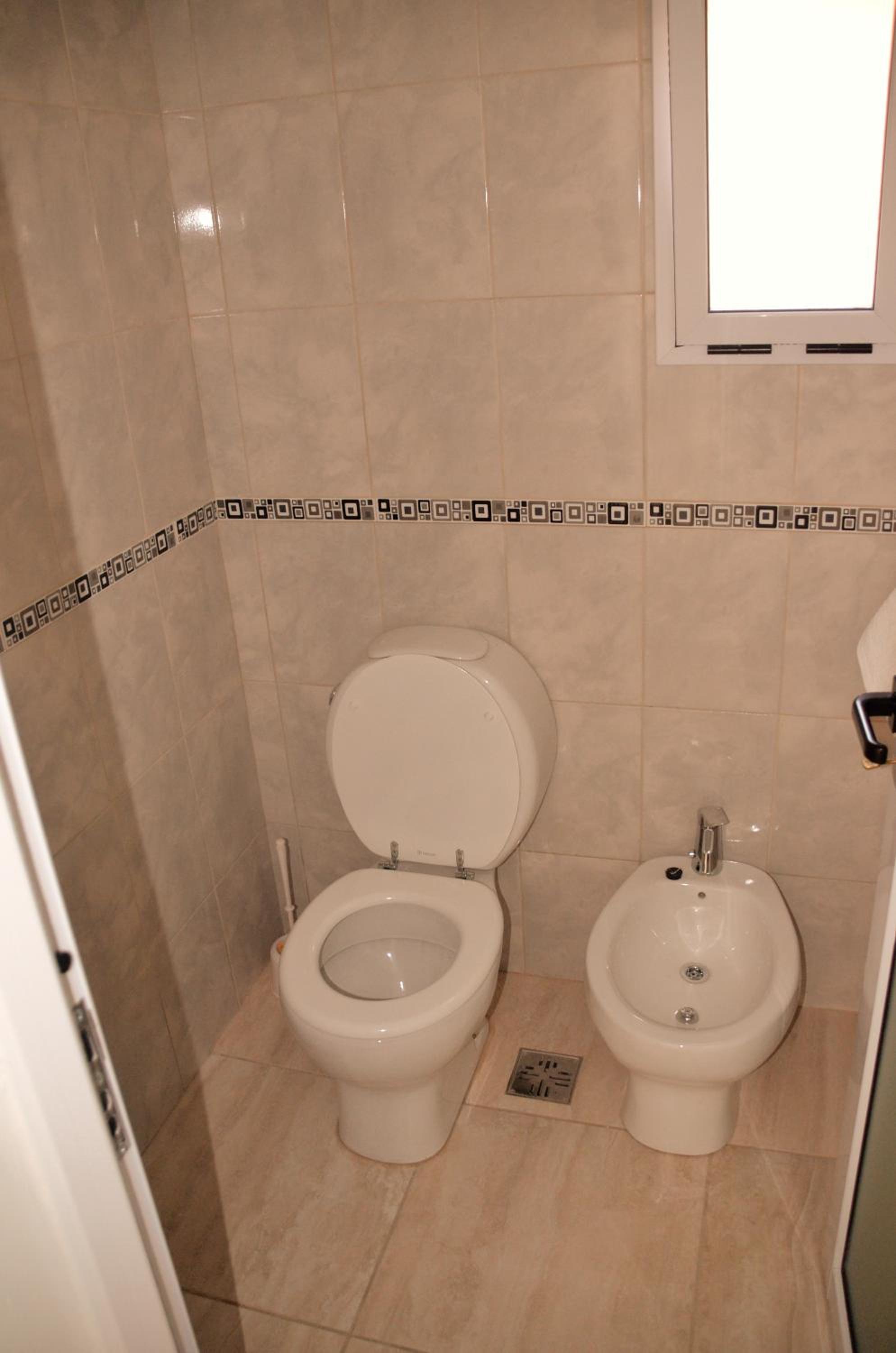 ARROYO SUITE HOUSE