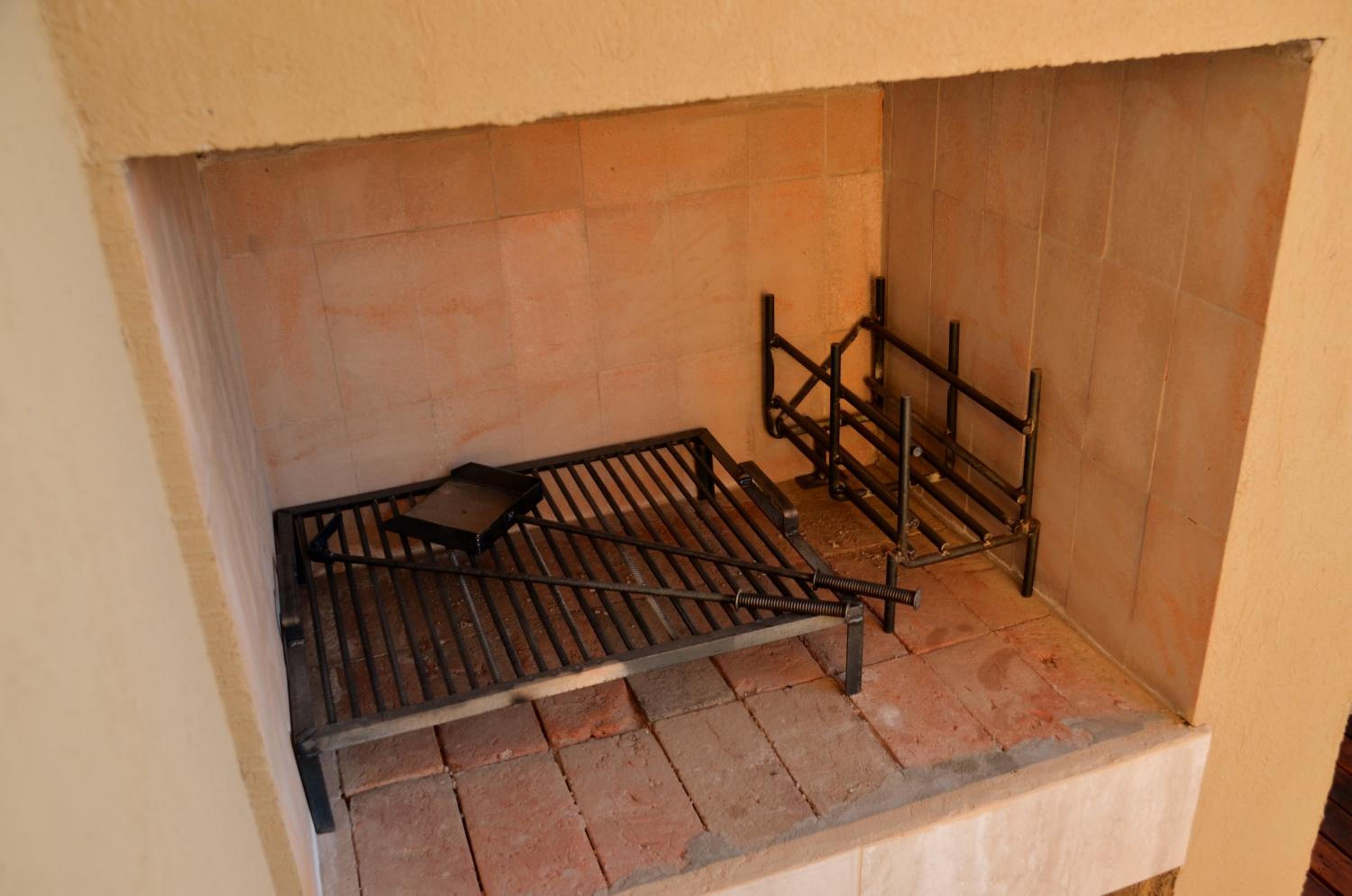 ARROYO SUITE HOUSE