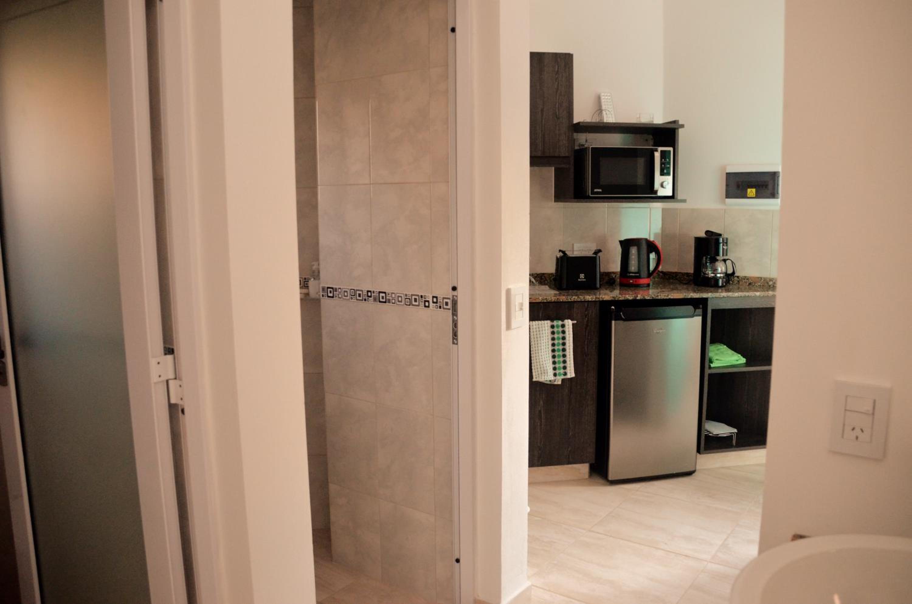 ARROYO SUITE HOUSE
