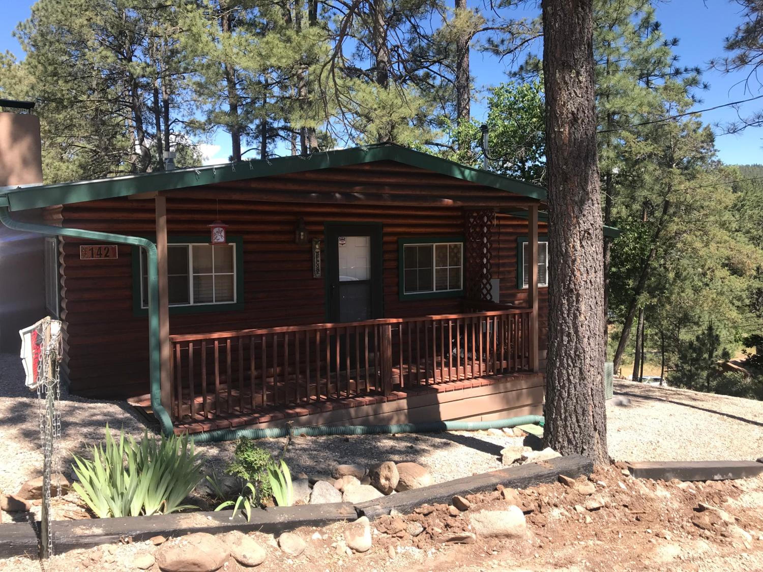 Gonzales Cozy Little Bear Cabin view 2