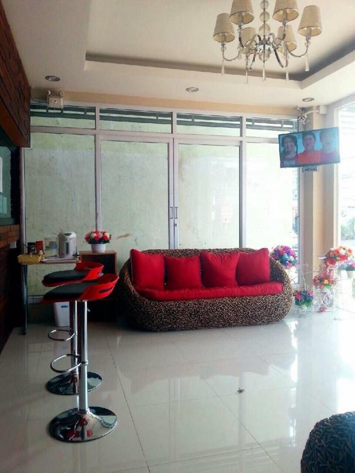 Ratchanee Place