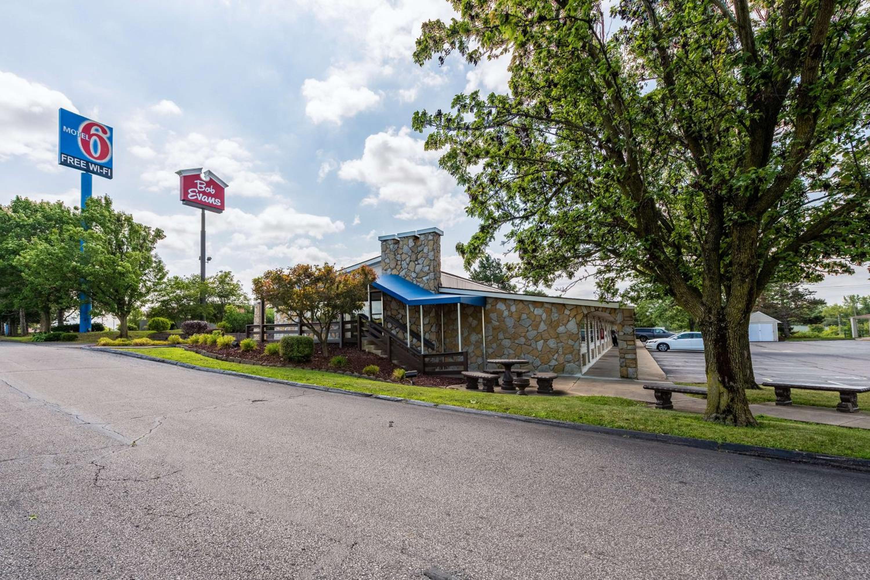 Motel 6-Mansfield, OH view 5