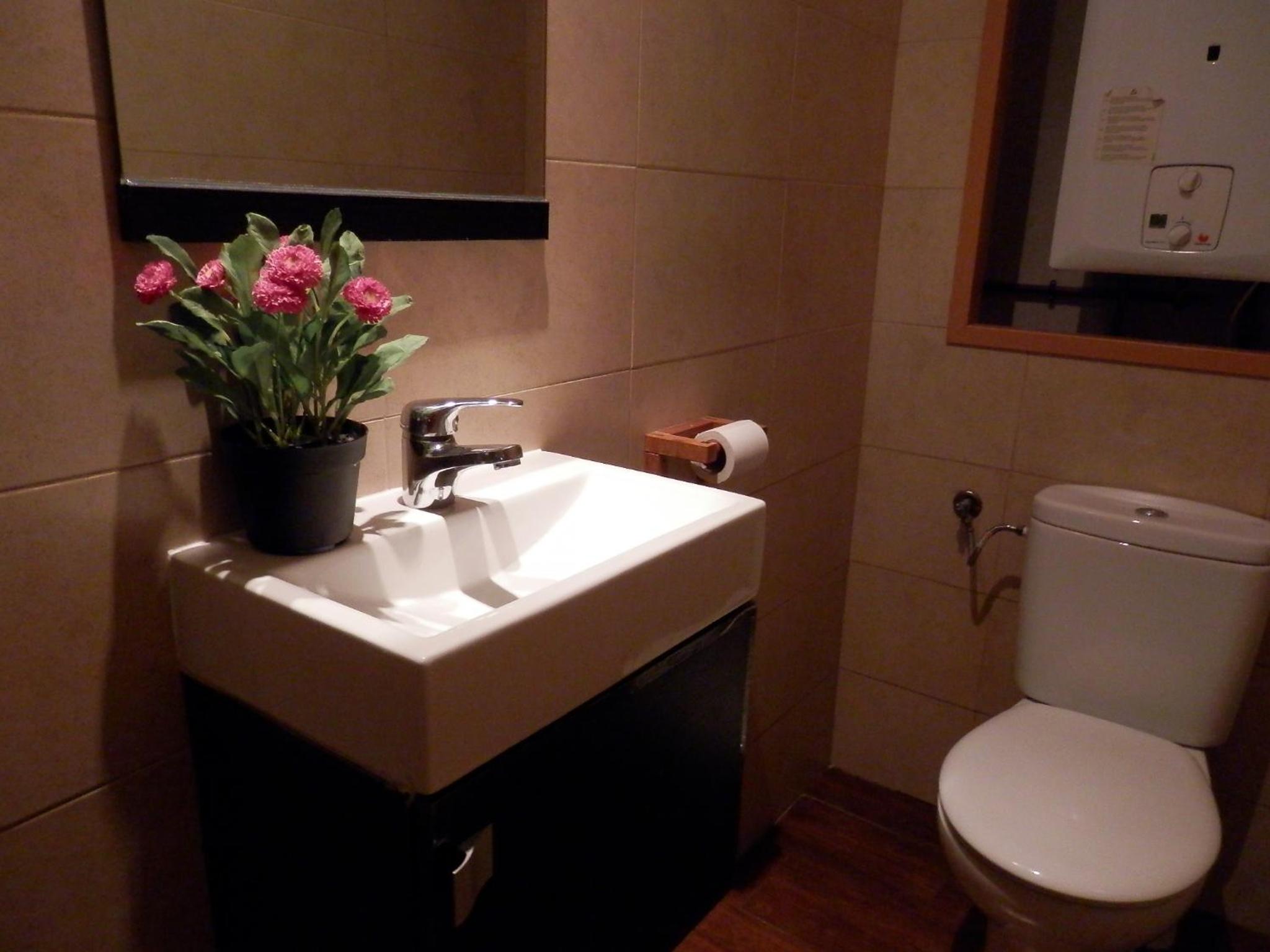 Barcelona Central Garden Hostal